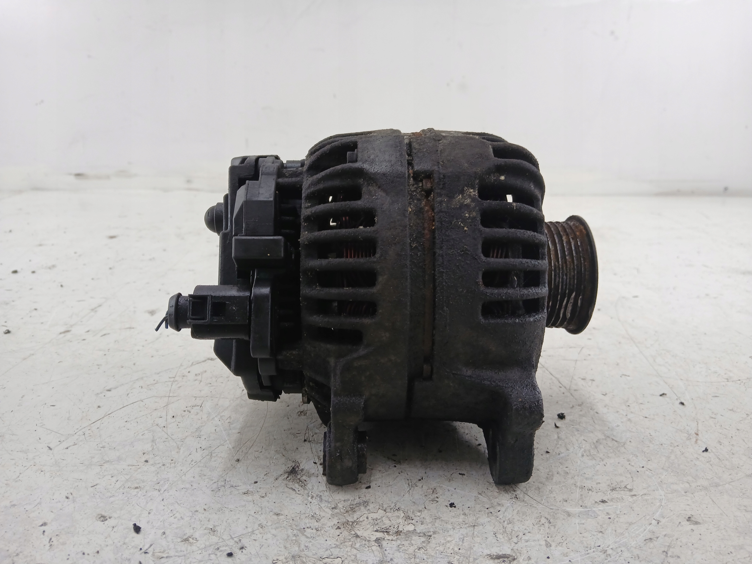 AUDI A4 B7 3.0 TDI alternator 059903023B 140A