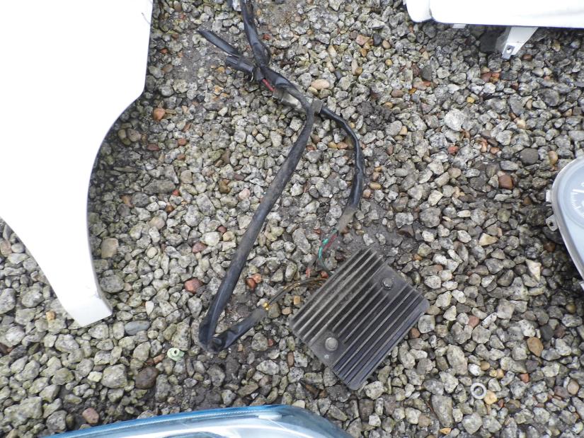 PIAGGIO X7 125-250 REGULATOR NAPIĘCIA ORYG.