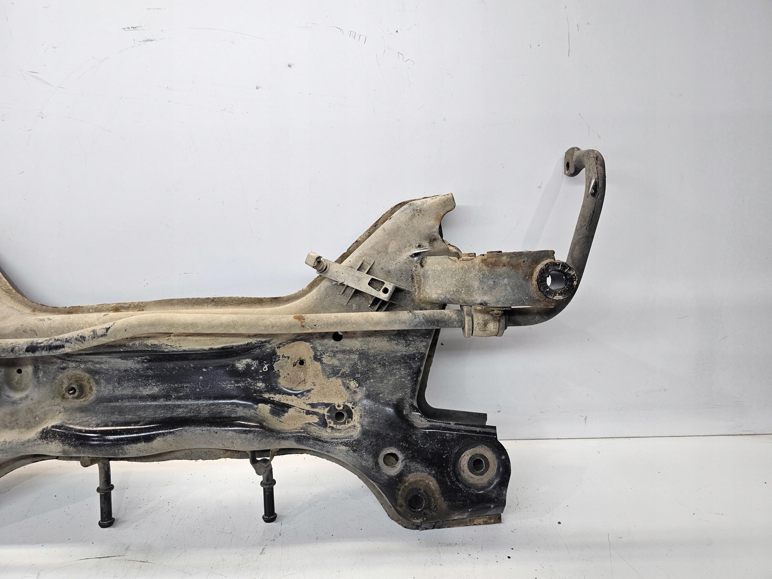 TRAWERS axle beam front subframe AUDI A1 8X 6R0199315A