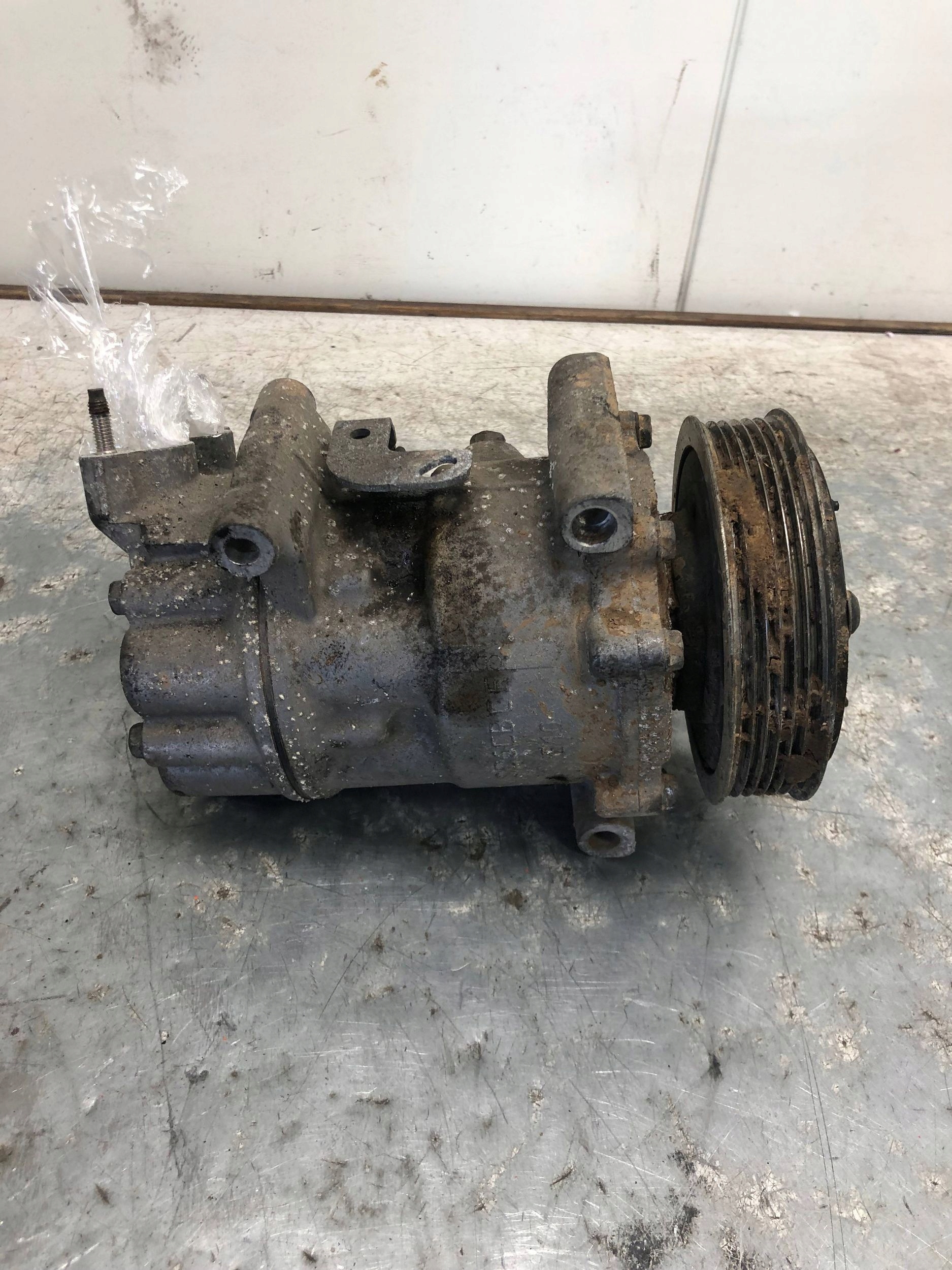 compressor compressor; of the air conditioning PEUGEOT 207 CC 9671216280