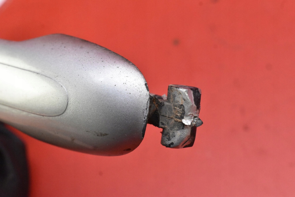 handle left front front SREBRNA MERCEDES VITO W639 03-10
