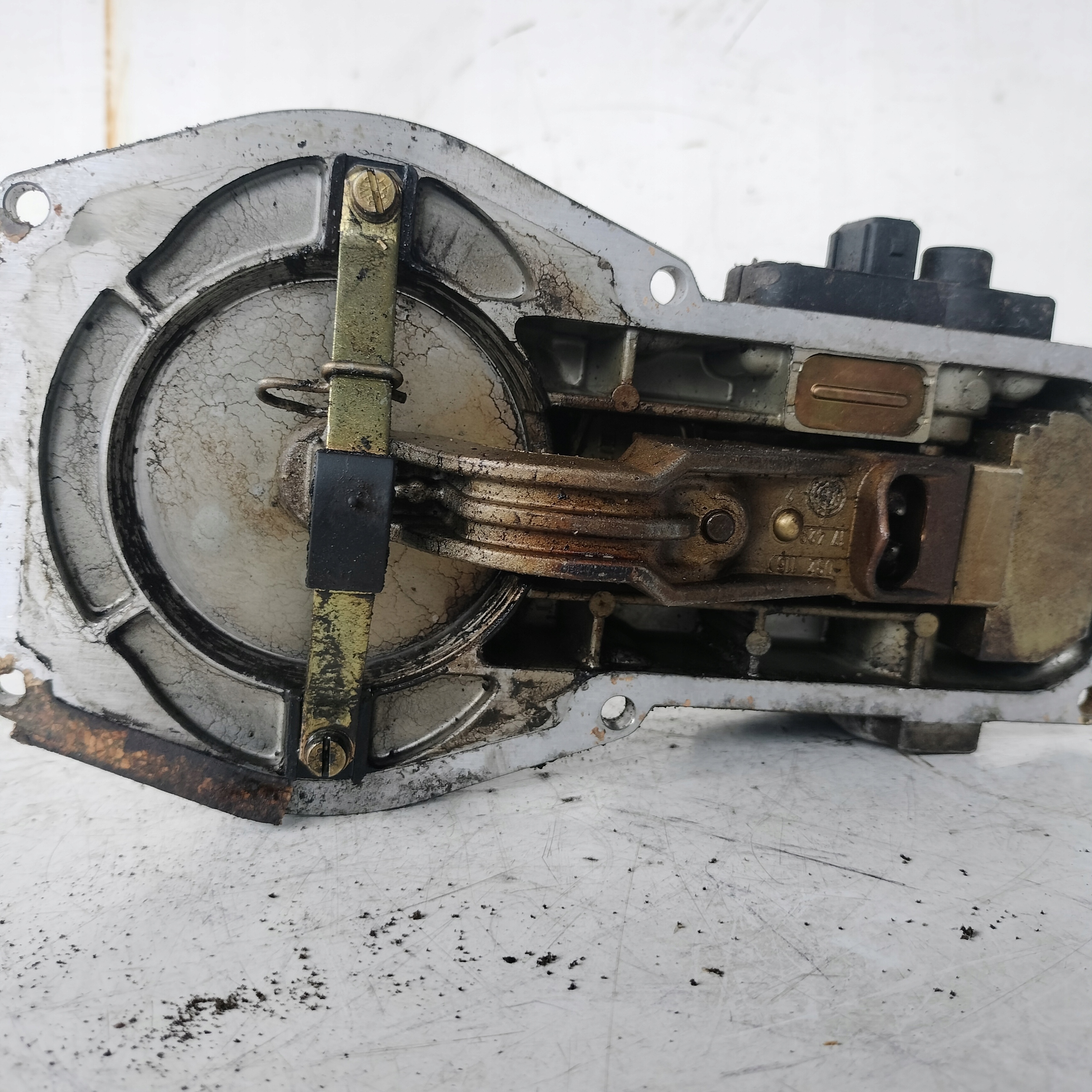 AUDI 80 B3 1.8 distributeur carburant 026133353 BOSCH