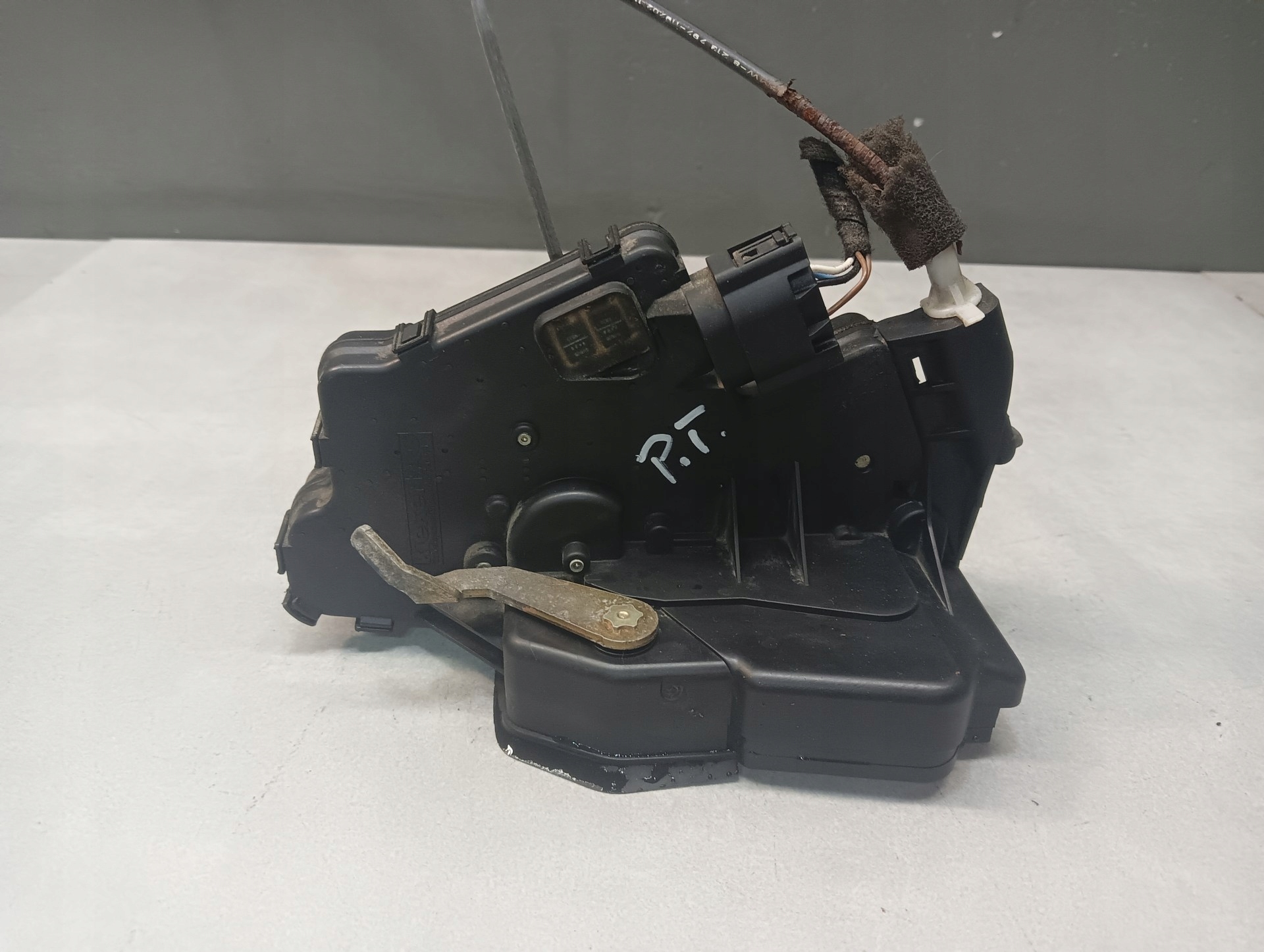 lock door right rear part BMW E46 1.9