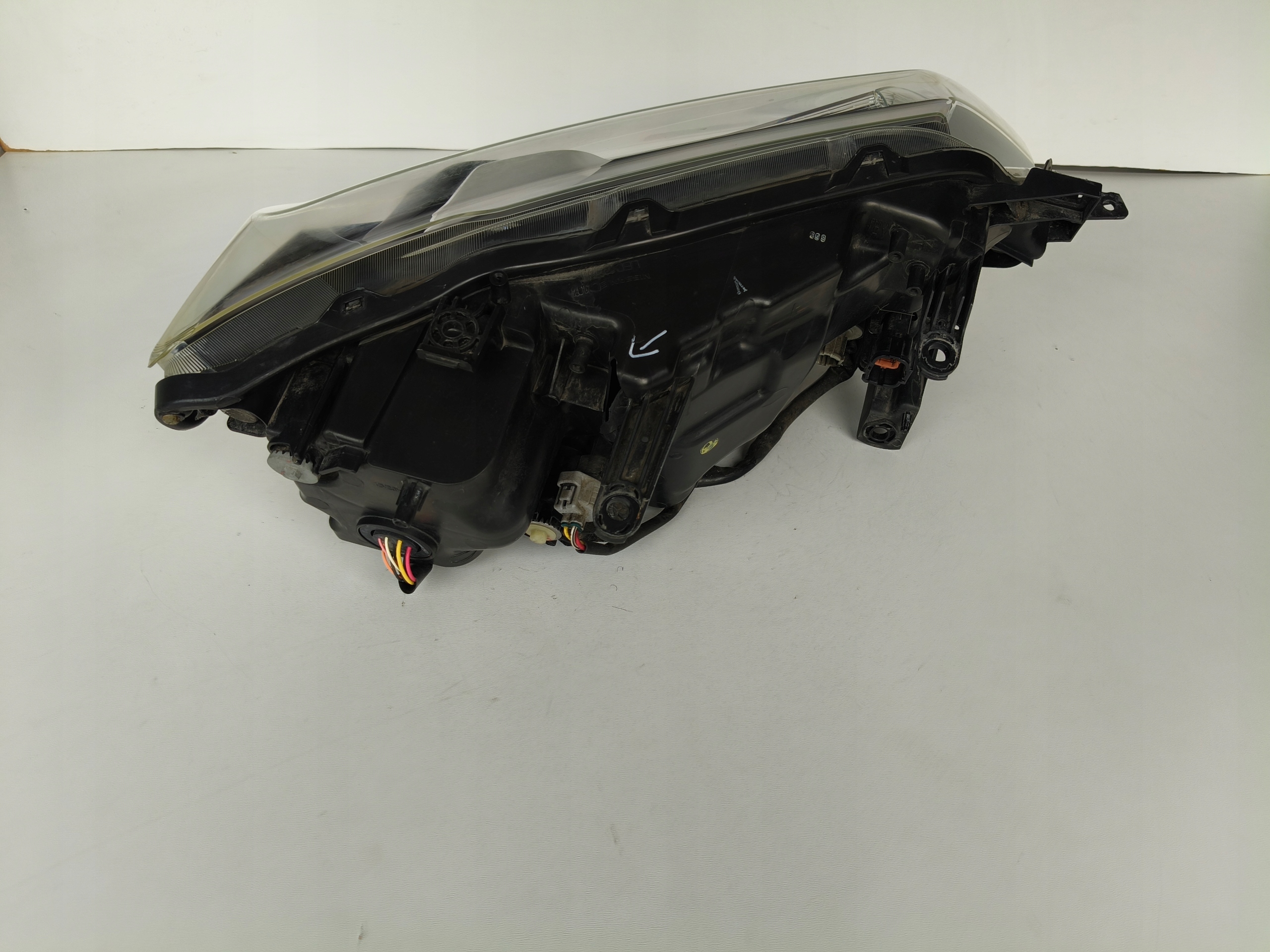 light left REFLEKTOR NISSAN X-TRAIL T32 14- FULL LED