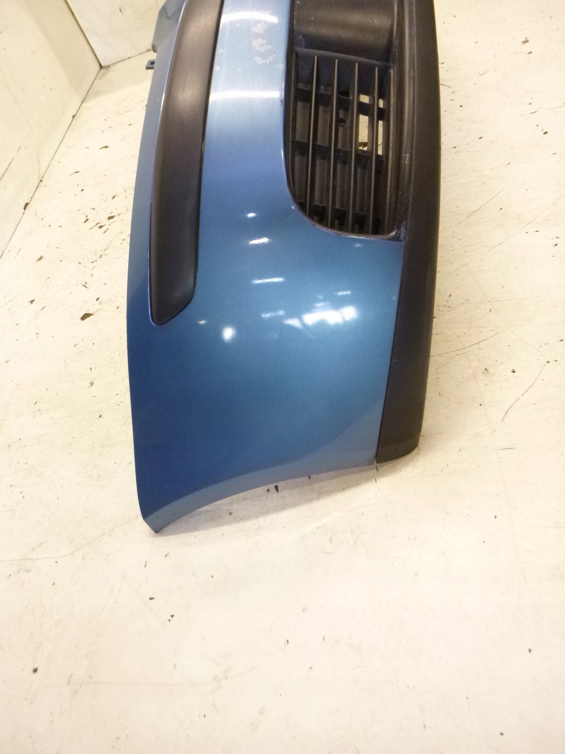 bumper front VW Golf V 2003-2008 LA5S 1K0807217M OE