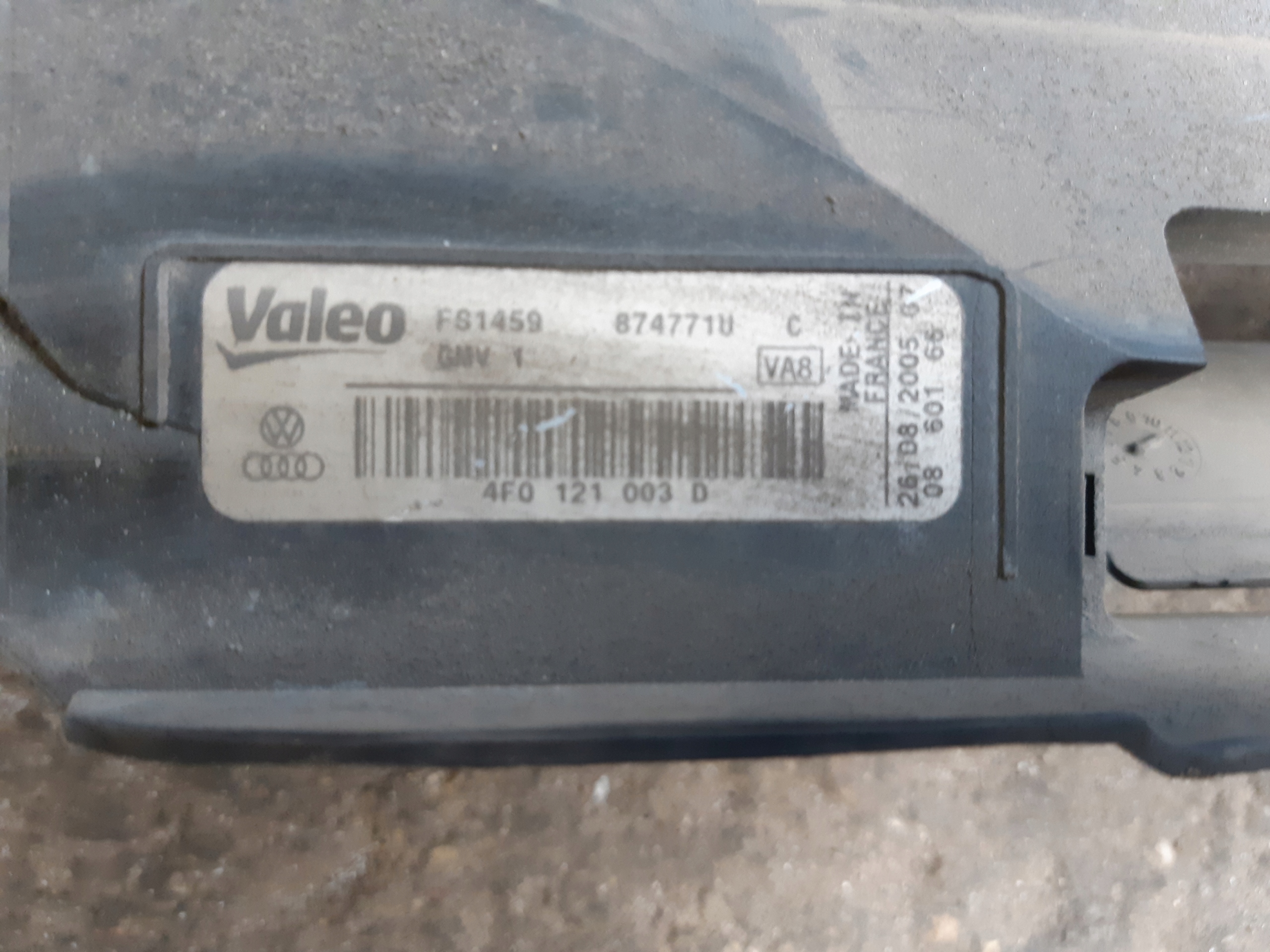 AUDI A6 C6 2.0 TDI obal RÁM ventylátorov 4F0121003D