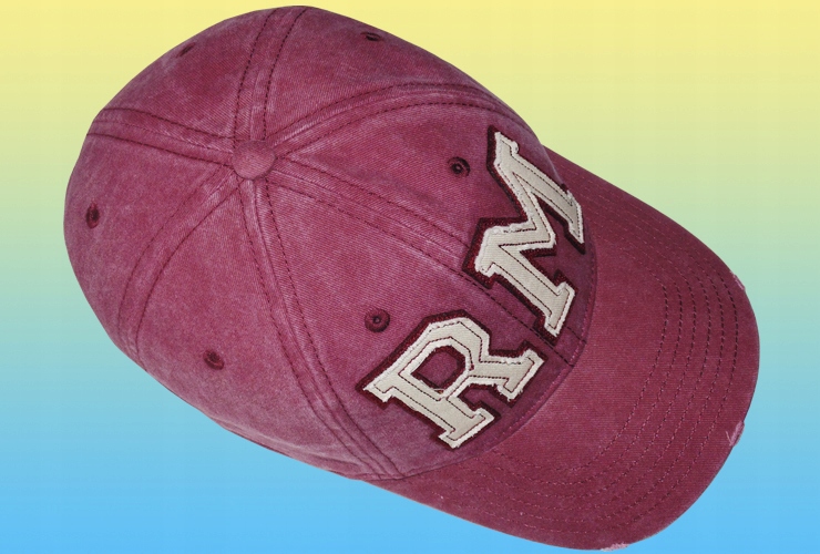 CZAPKA Z DASZKIEM REAL MADRYT MĘSKA PODNISZCZONA Marka inny