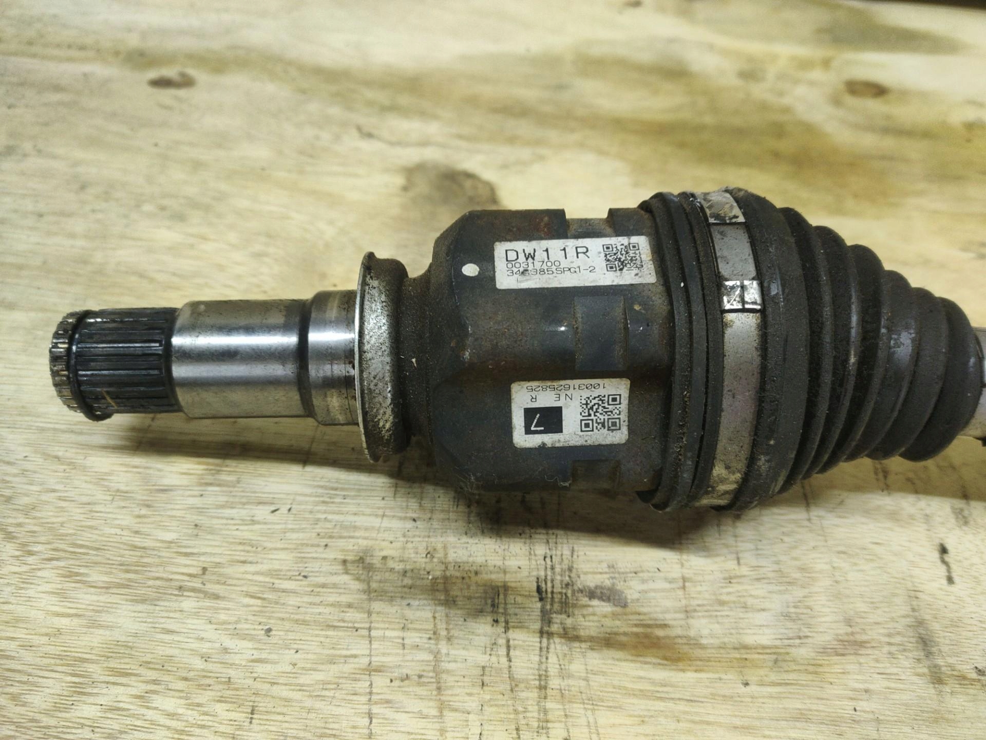 semi-axis front right side Toyota Prius 3 XW30 2010