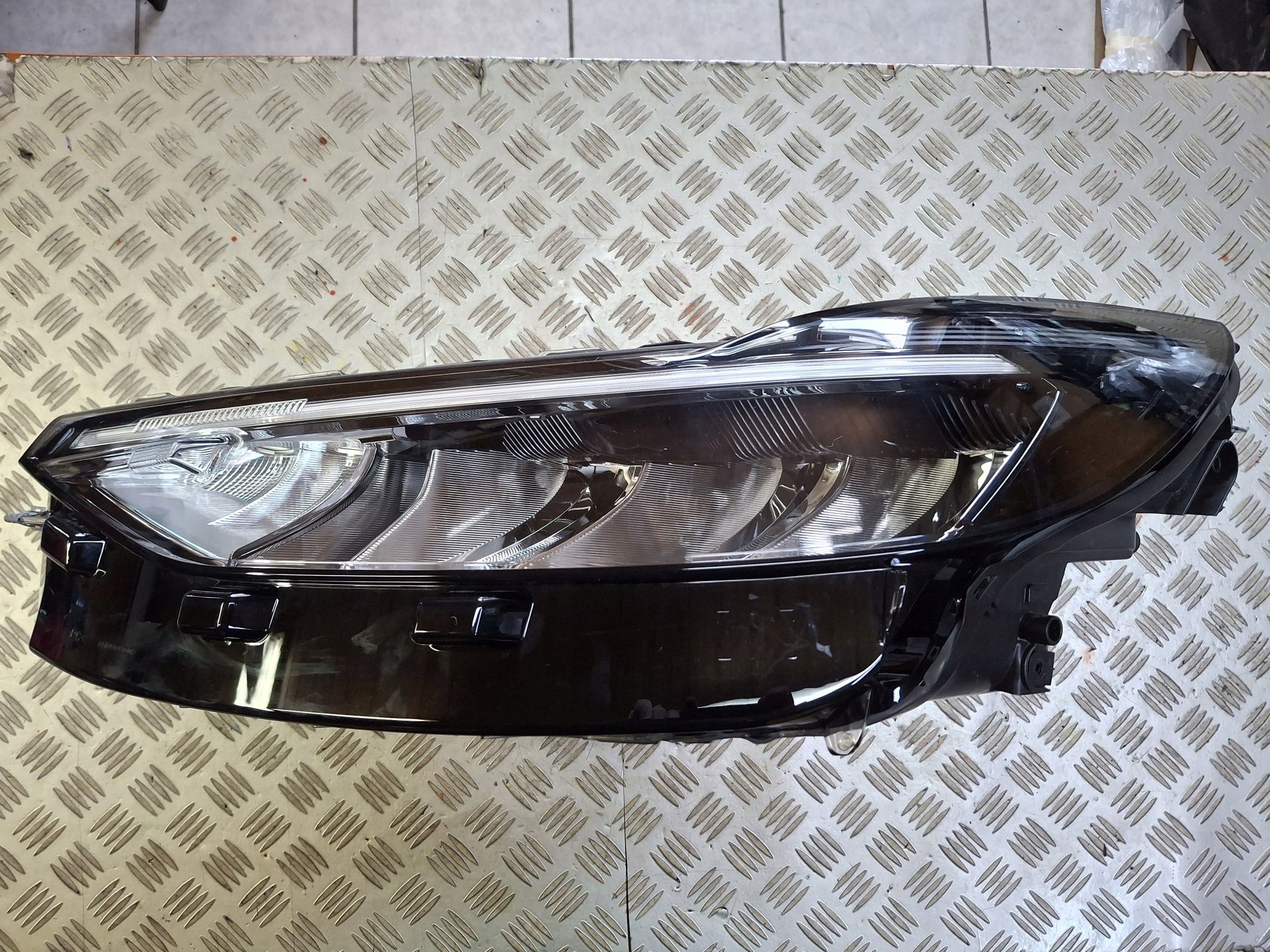 light left front FULL LED FORD KUGA III LIFT 2024R->