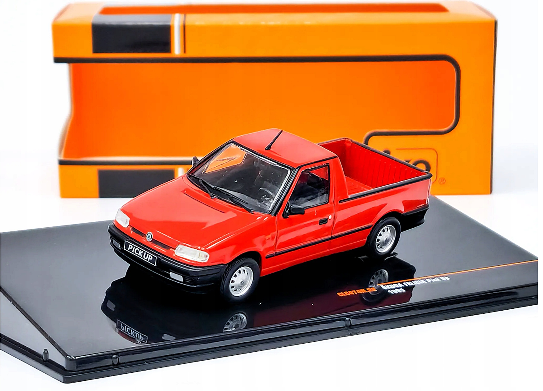 Škoda Felicia Pickup 1995 Červená 1:43 Ixo