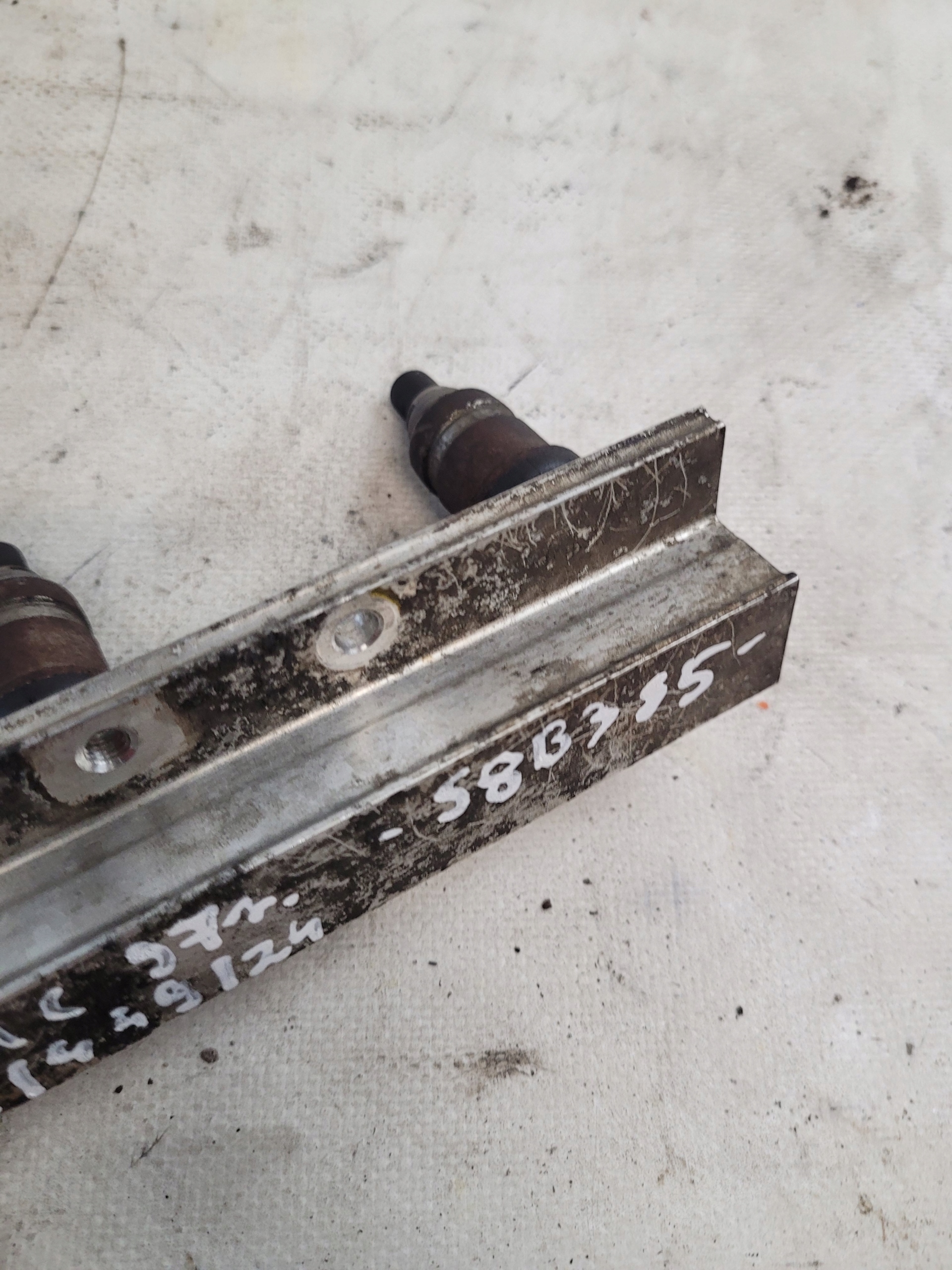 injection ramp + injectors HONDA CIVIC VI 1.4B 97r.