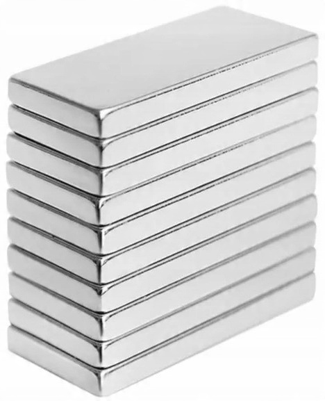 

Mocny magnes neodymowy płaski 17x4x2mm 10szt