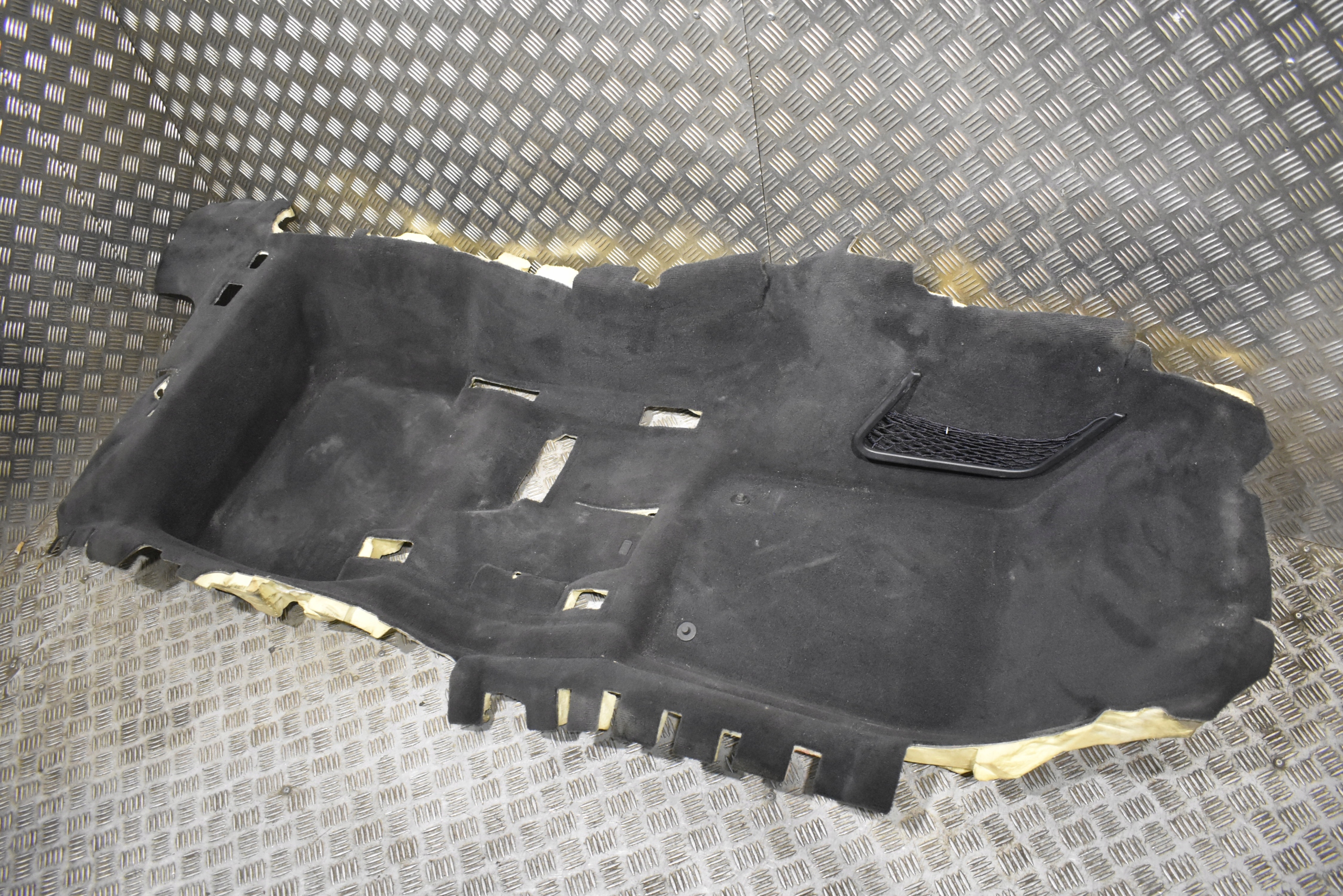 IDEALNY carpet right PORSCHE PANAMERA 971 1