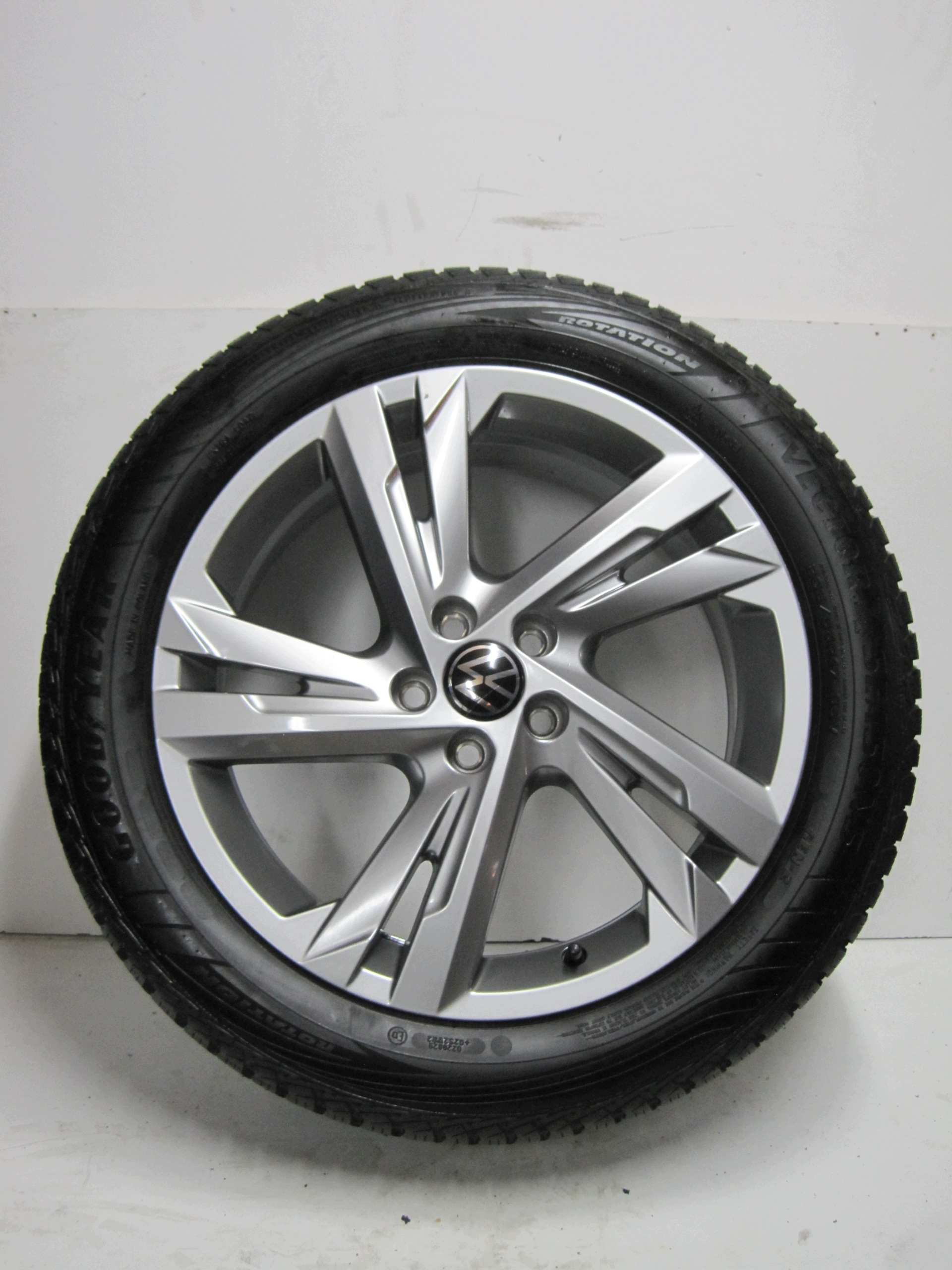 wheels discs tyres VW TAIGO 2G7 R17 M+S 7mm