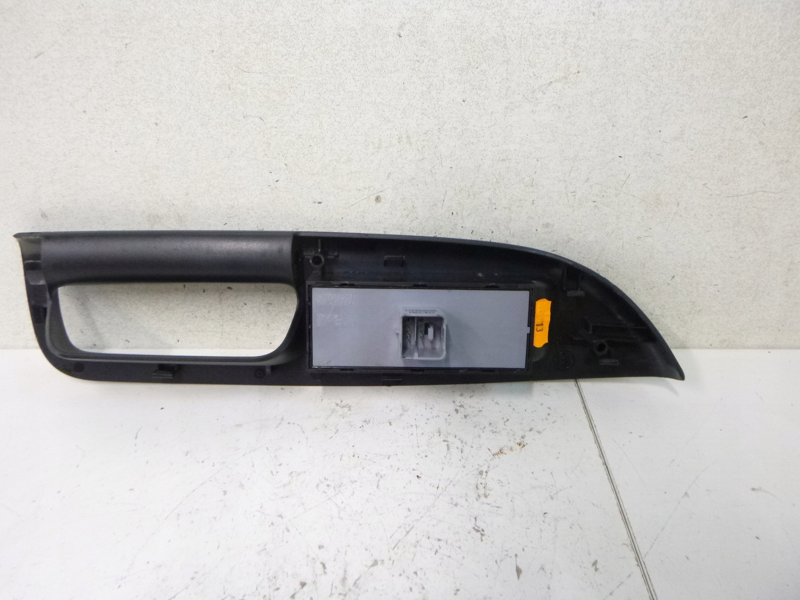 window control switch bracket Skoda Octavia II Kombi 04-13 1Z0959858B OE