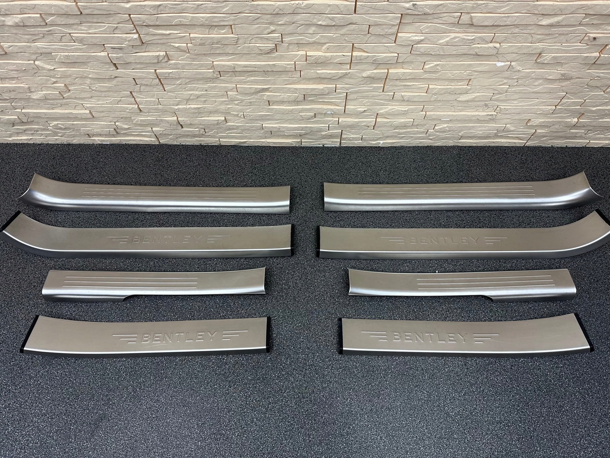 BENTLEY FLYING SPUR 2008 LISTWA LISTWY PROGOWE NAKŁADKA