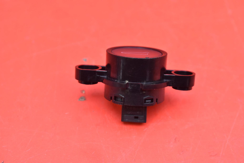 switch button of the opening bonnet rear part 1501907-00-C TESLA MODEL Y 20