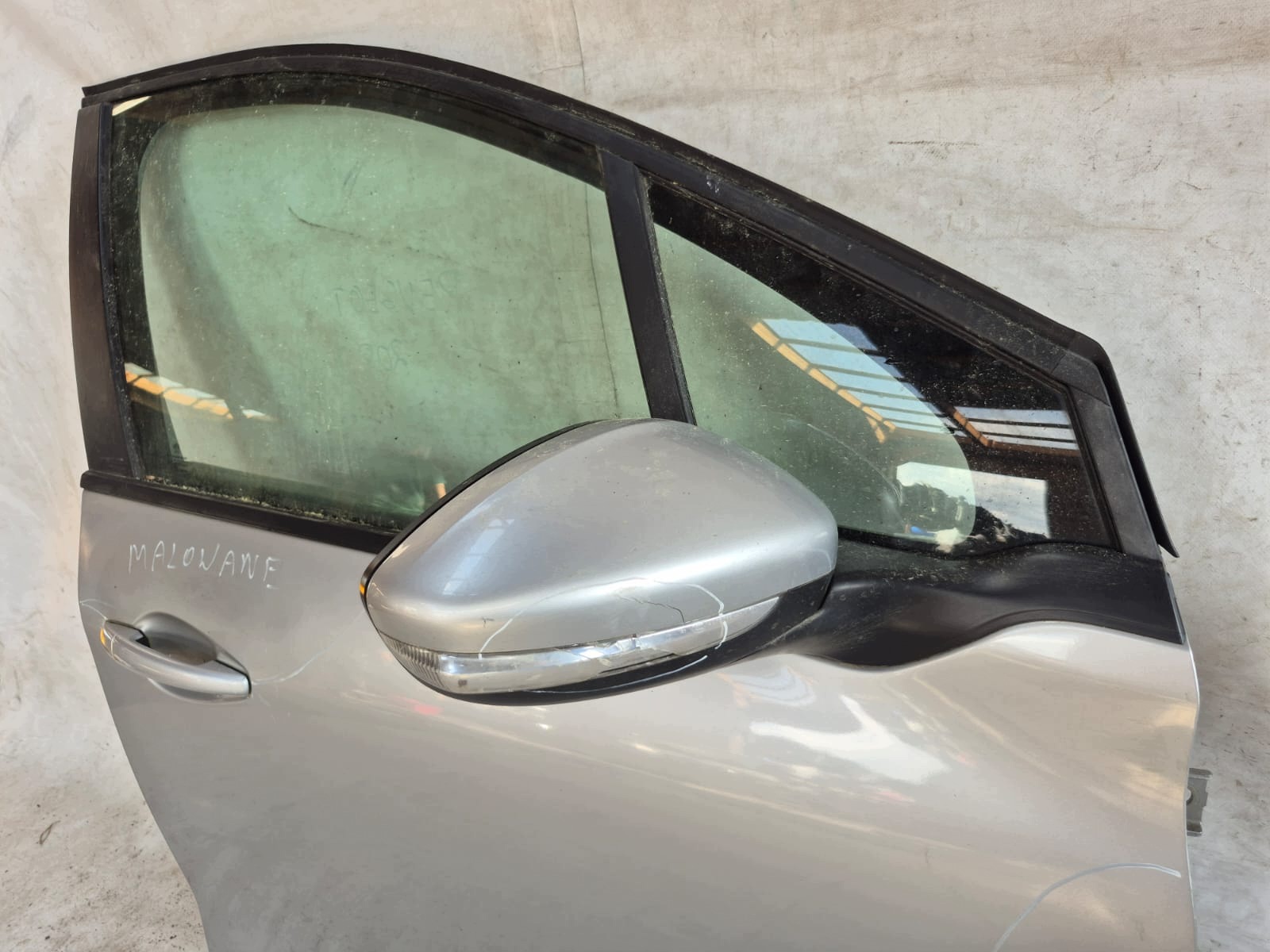 PEUGEOT 208 and 5D 12- door right front front complete