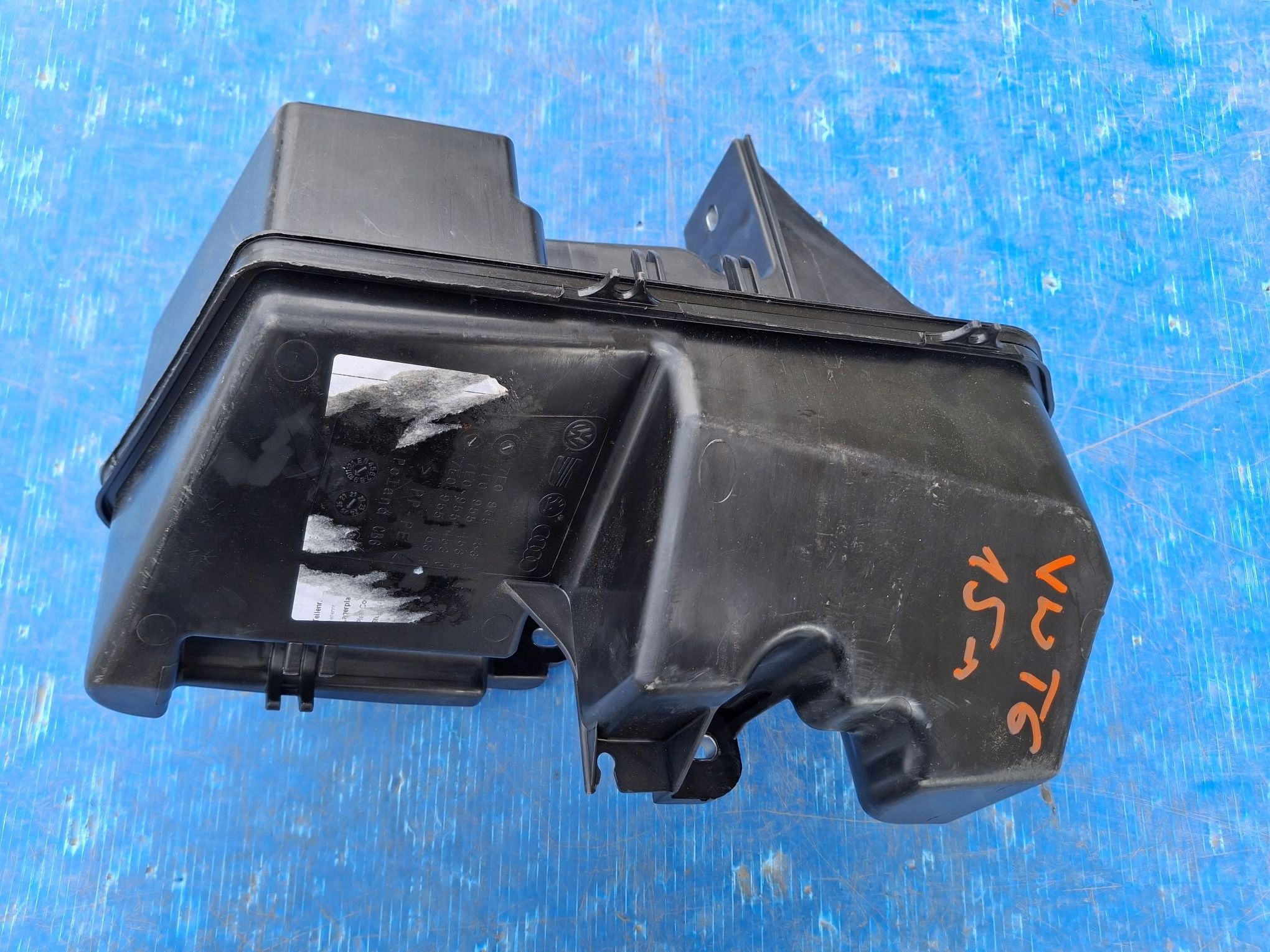 washer fluid tank VW T6 TRANSPORTER 2015R->
