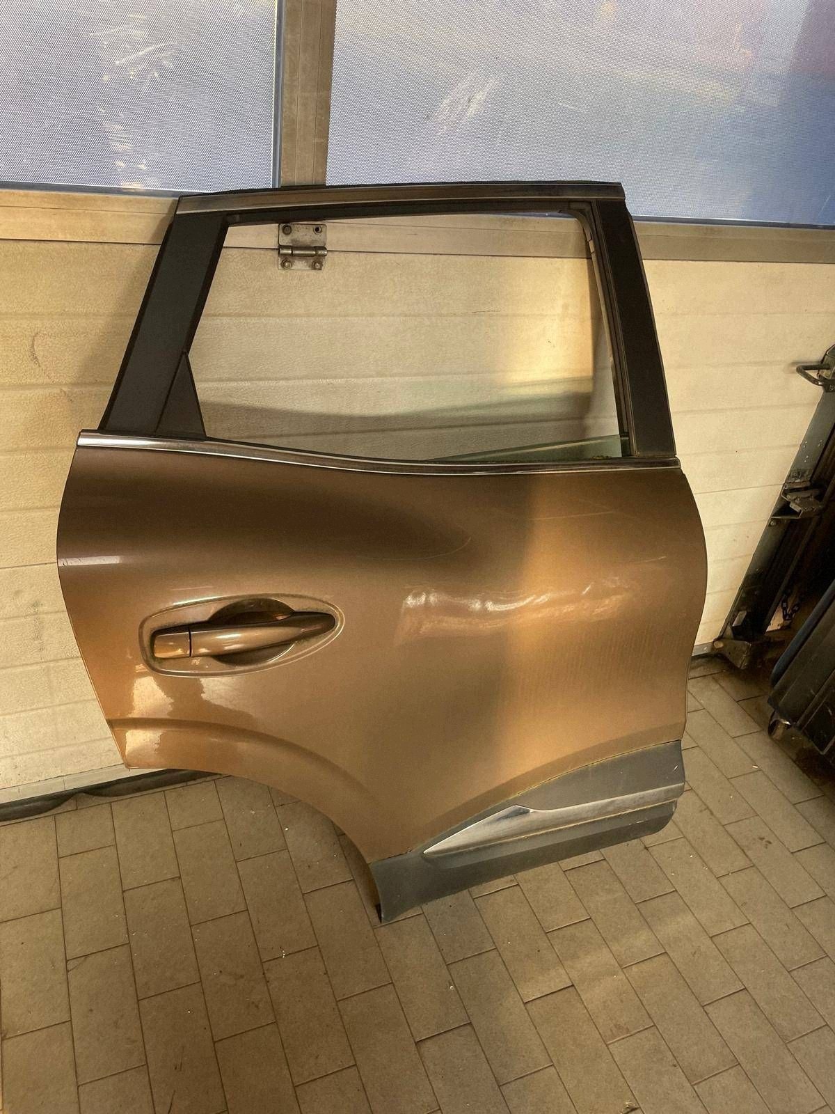 door rear. rear part side right Renault Kadjar TECNL bdb