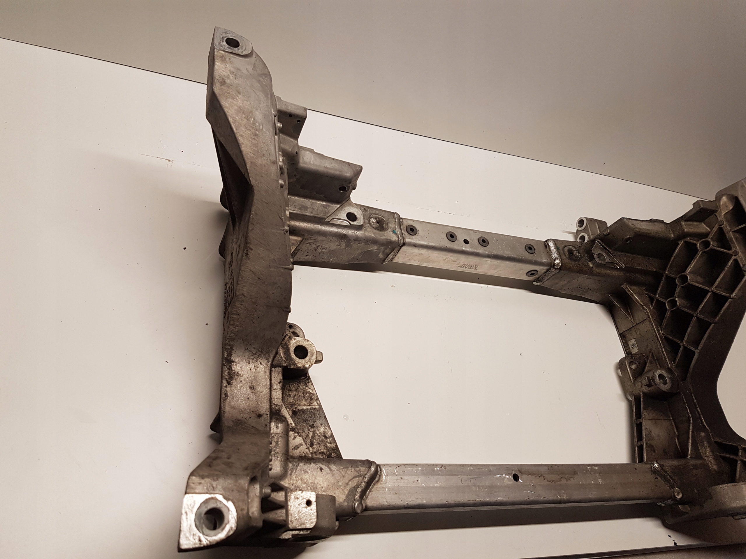axle beam subframe front MASERATI LEVANTE 670034761