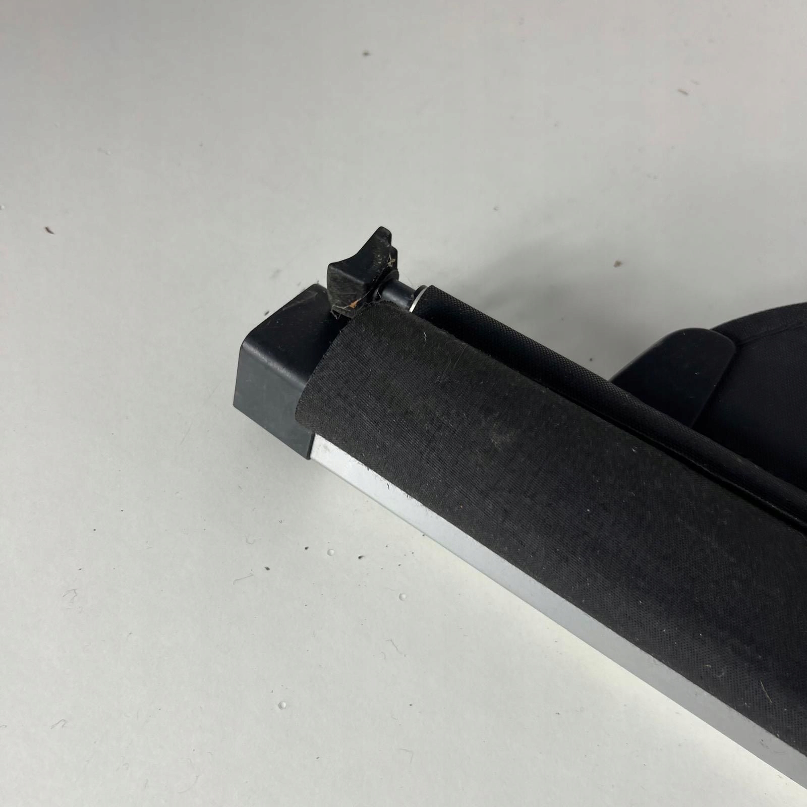 ролета задняя багажника subaru Legacy V Outback IV oe оригинал