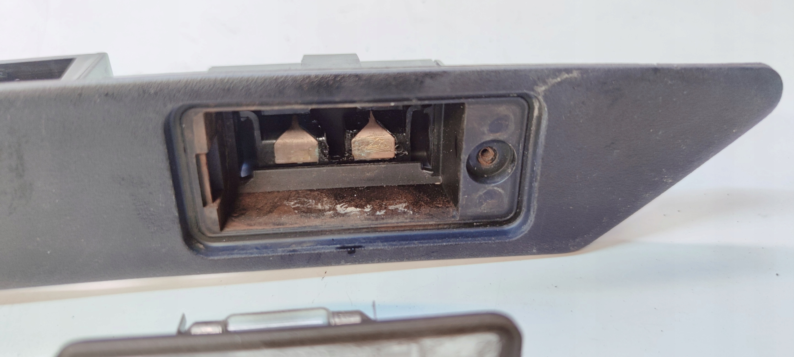 PODSWIETLENIE PANNEAU COUVERTURE AUDI A3 8P 8P0827574 *2*