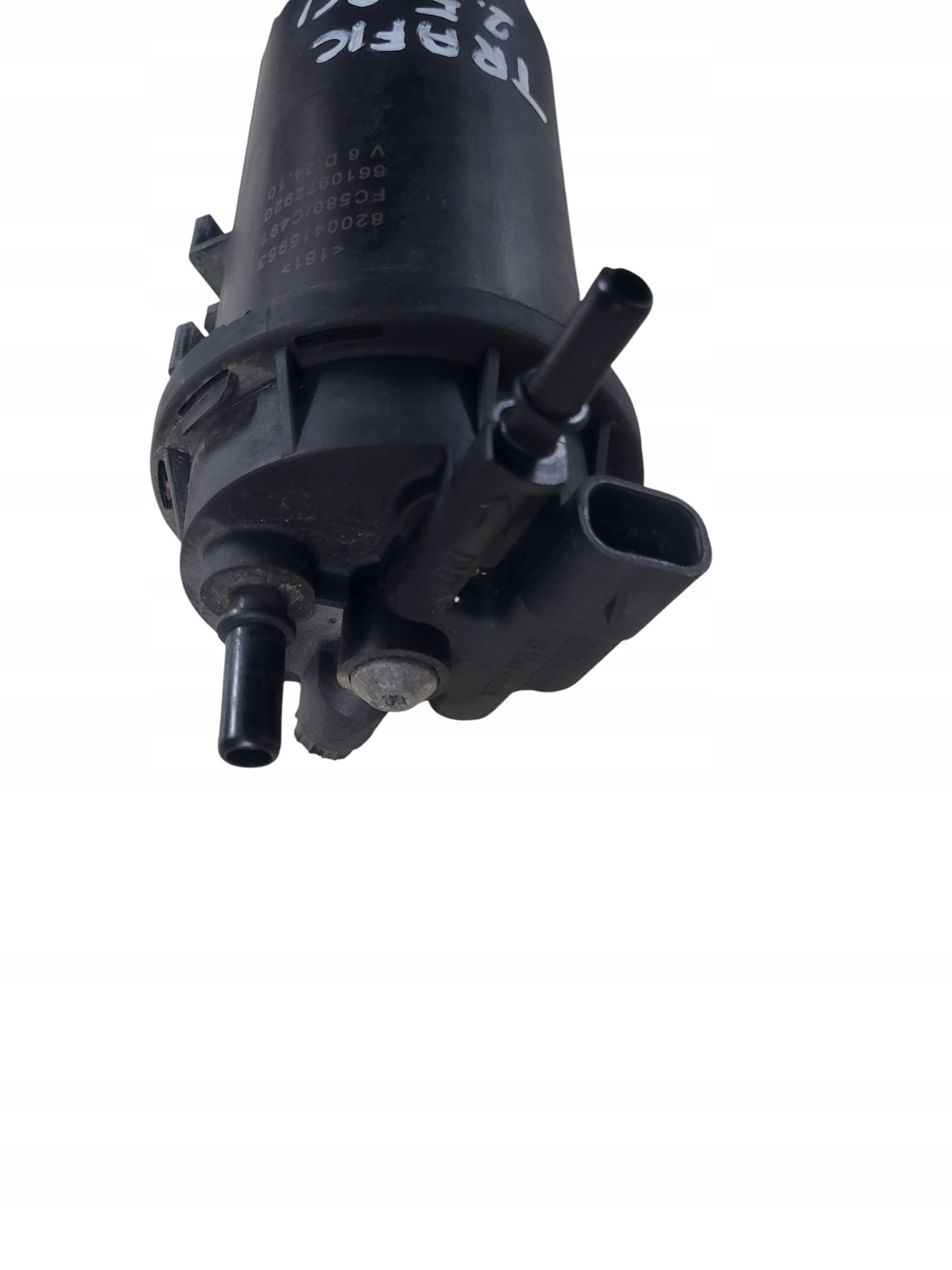poklopač filtera goriva RENAULT TRAFIC II 2.5 DCI 8200416953