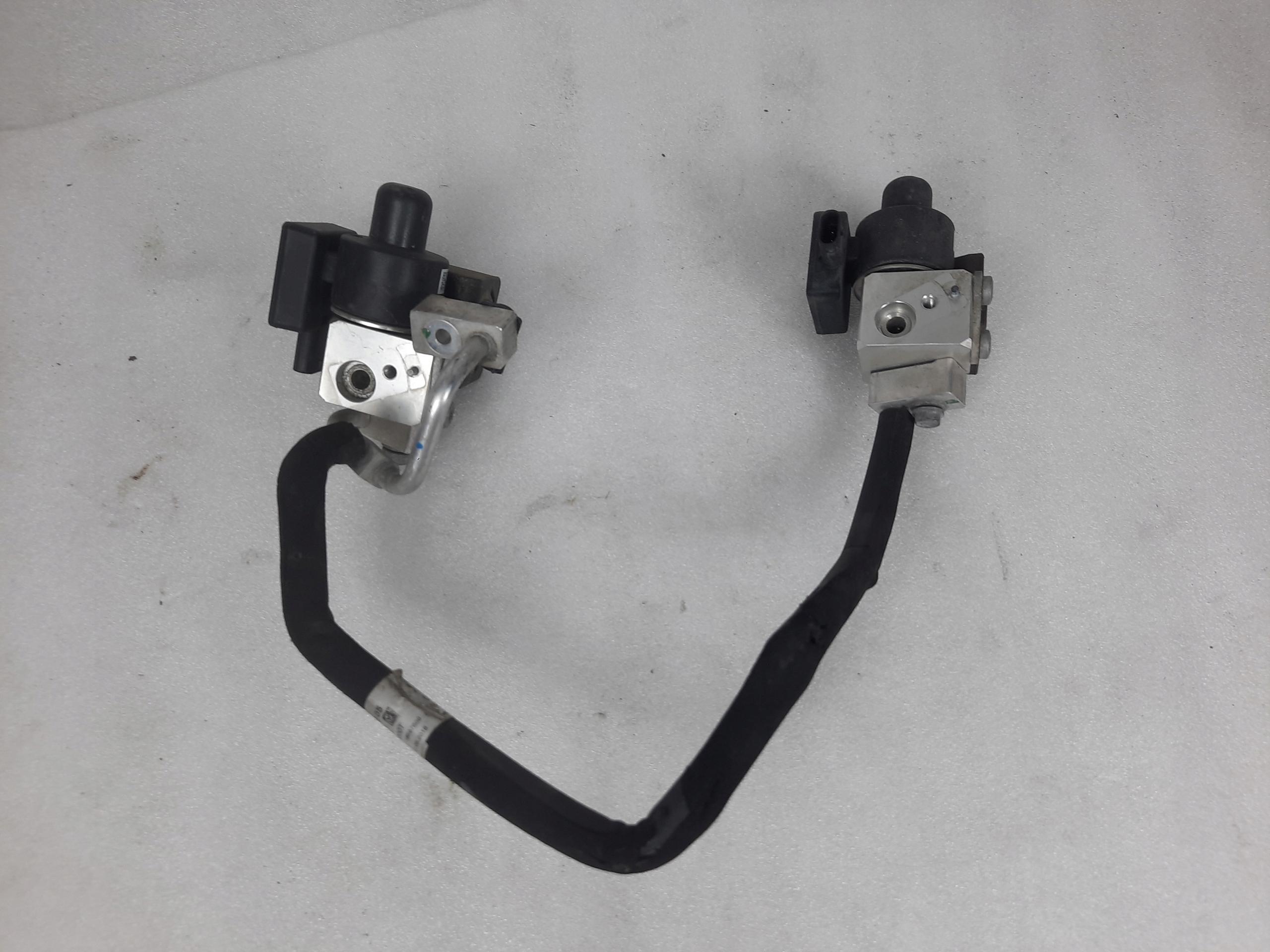 A222830006 - Mercedes Benz W222 кондиционер клапан A2228309905