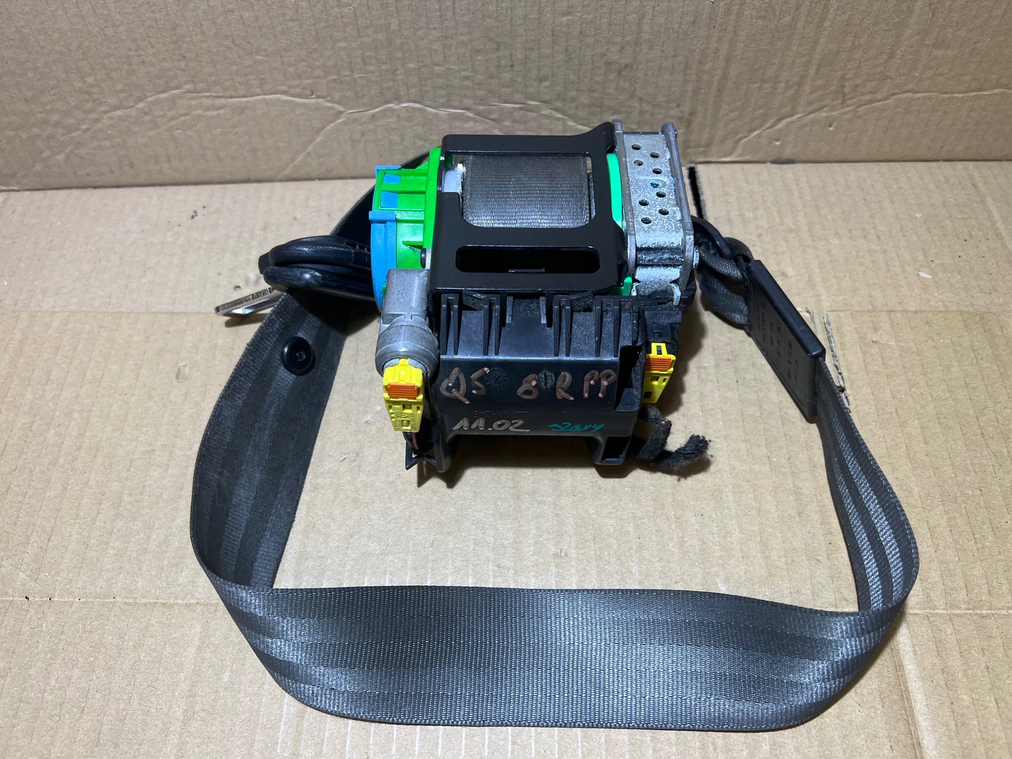 AUDI Q5 8R tension belt safety right front right front grey 8R1857706B