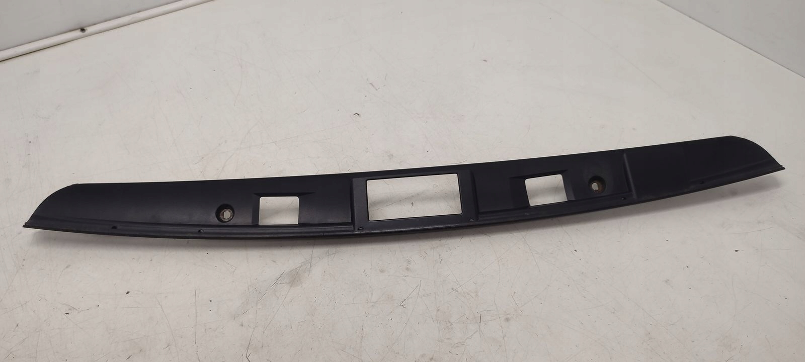 cap moulding bonnet Mercedes W204 kombi