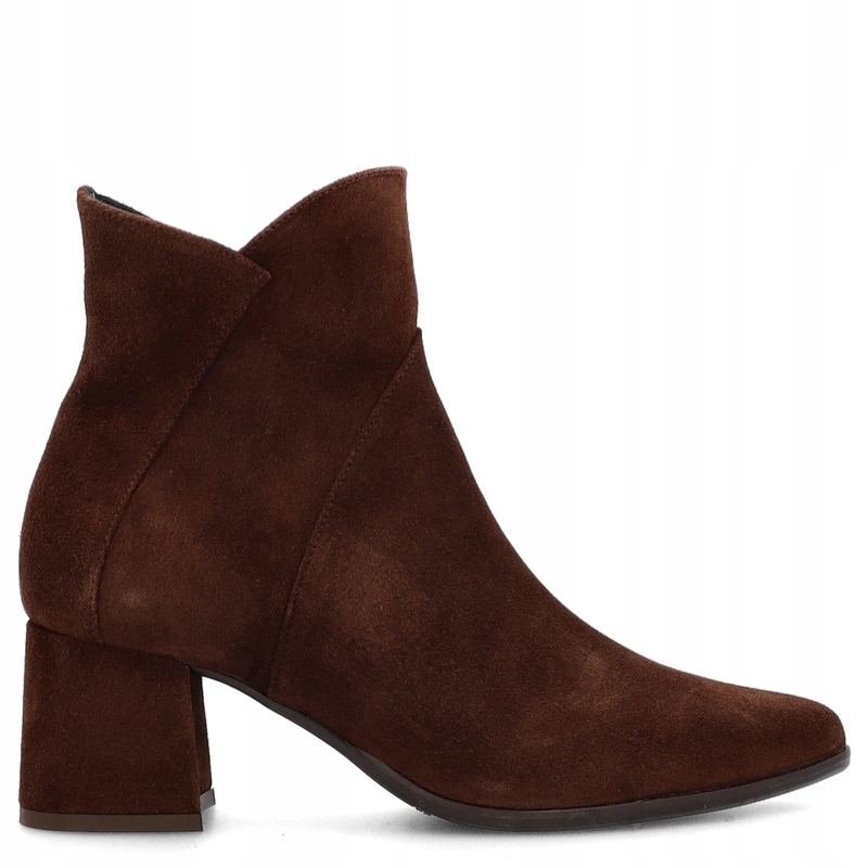 Semišové kotníkové boty na nízkém podpatku Kotyl 4731 Čokoládové 35