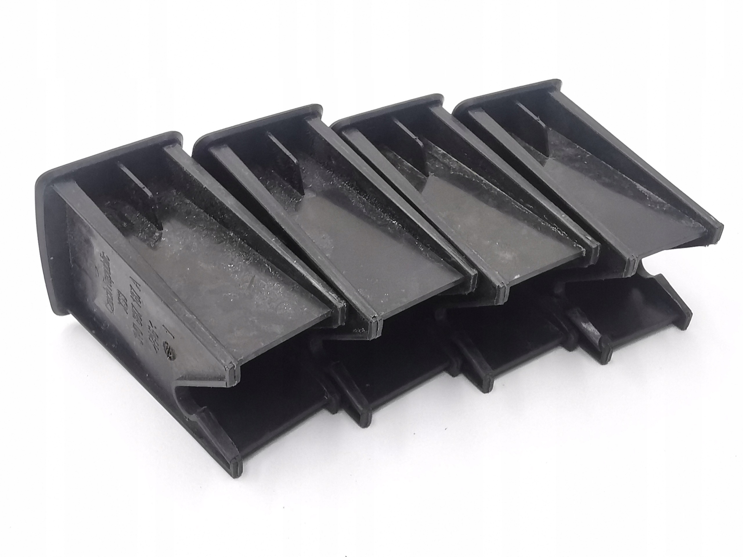 couvre ISOFIX SKODA SUPERB III 3V0887187A komplet 4 pcs