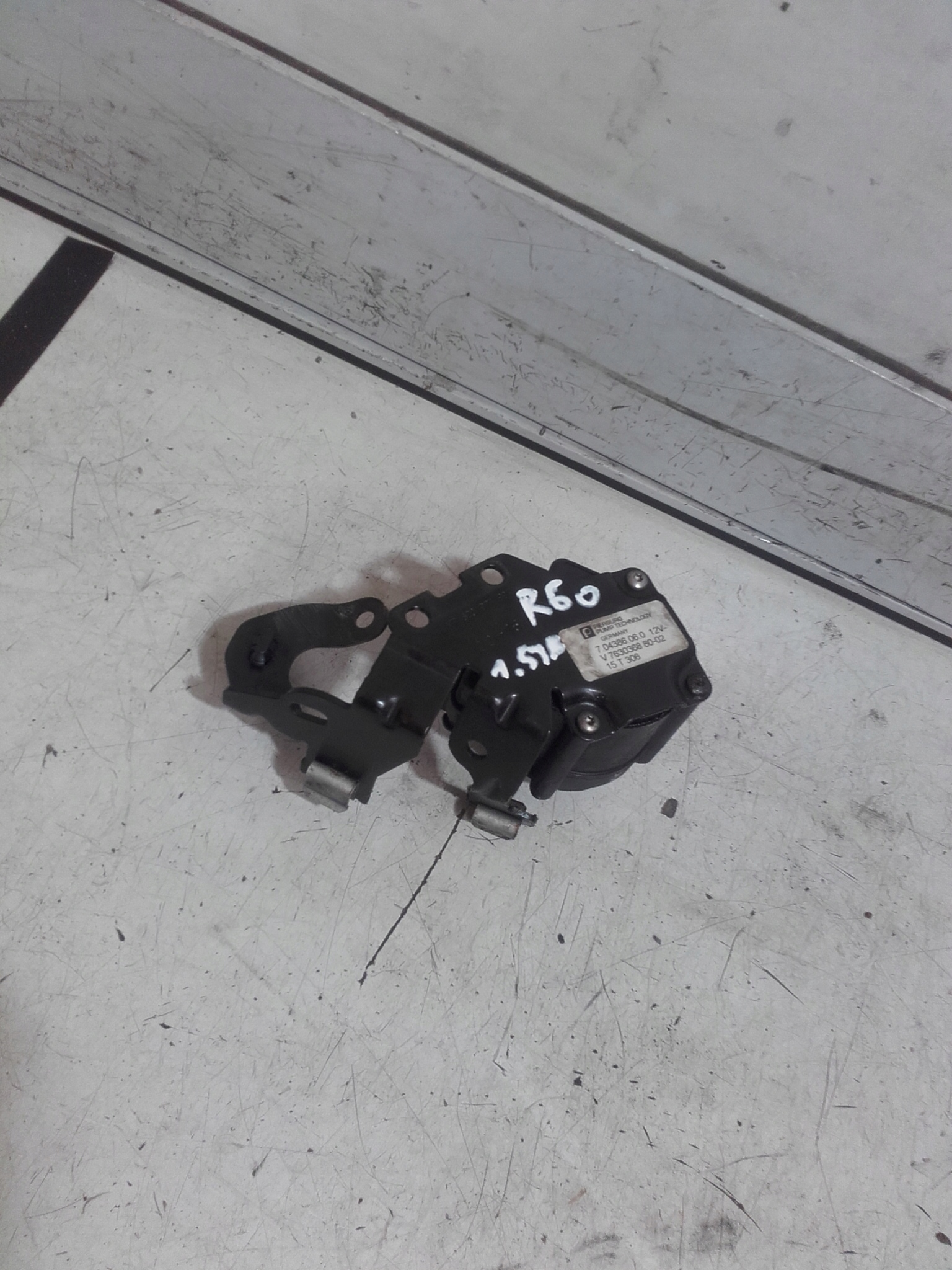 Мини COUNTRYMAN R60 водяной насос 7630368 1.6 ТБ