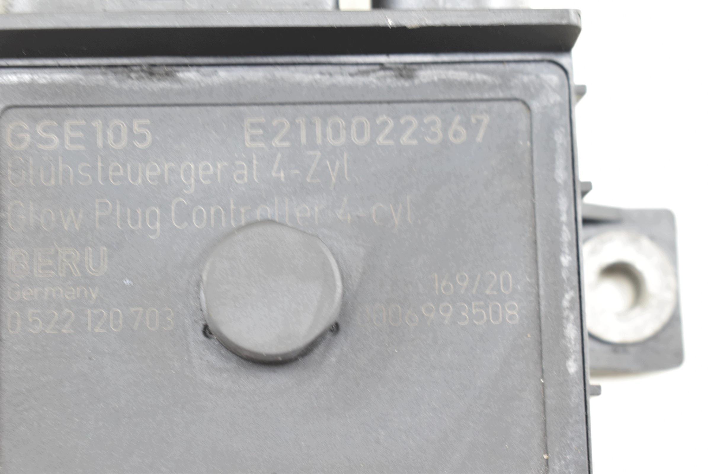 relay plugs Zarowych BMW E81 E90 E91 E60 X1 E84 2.0 D N47 E2110022367