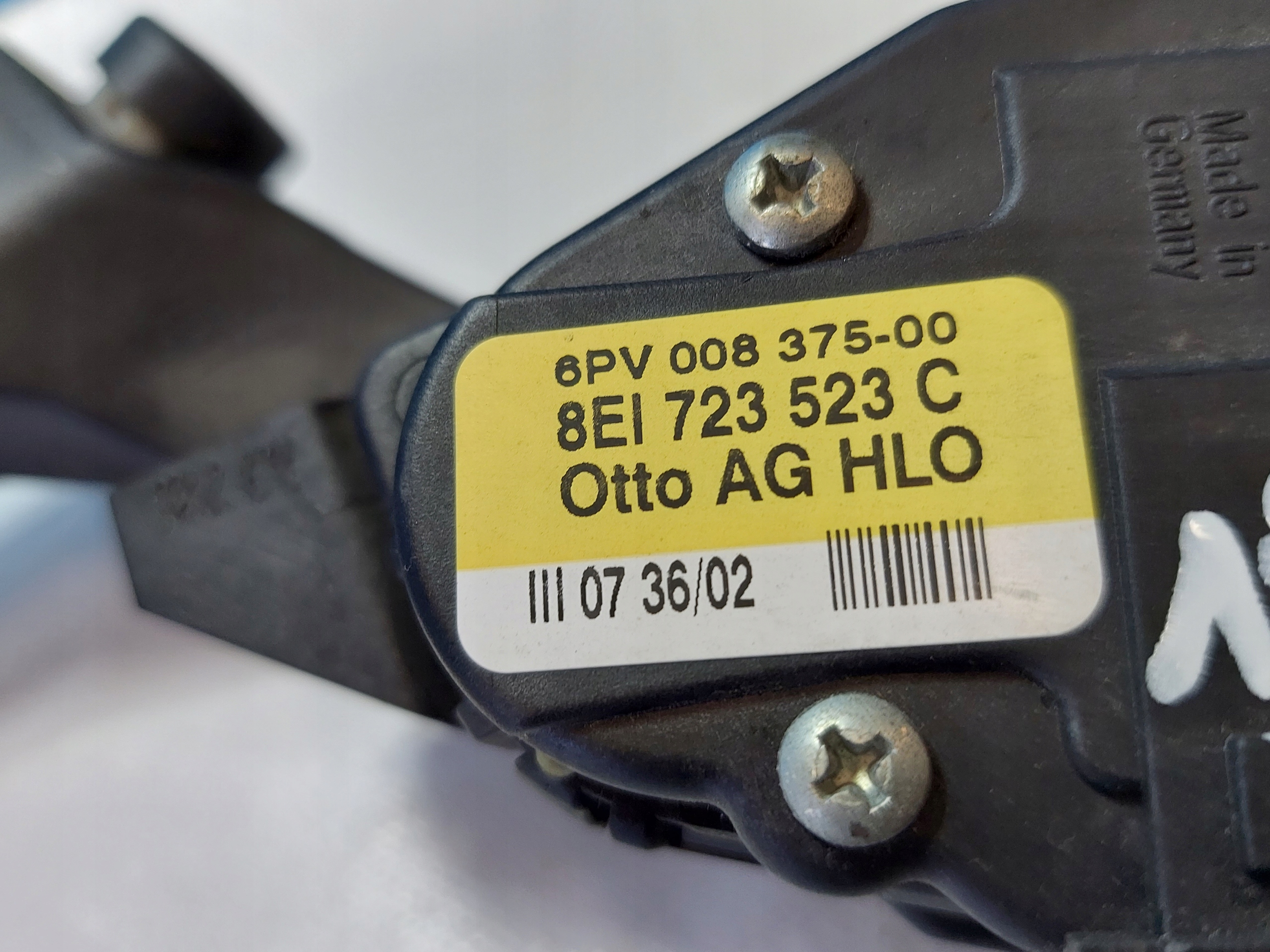 accelerator pedal A4 B6 8EI723523C