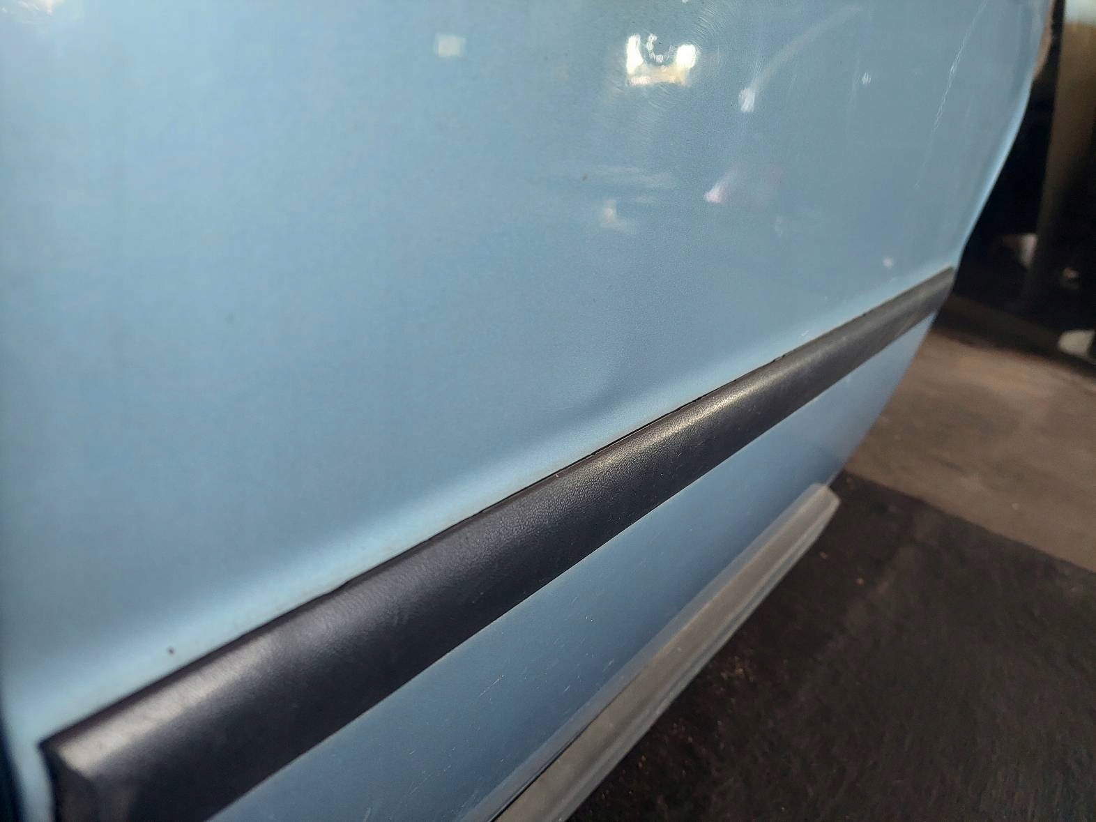 door complete left rear part VOLKSWAGEN PASSAT B5 sedan LL5Y