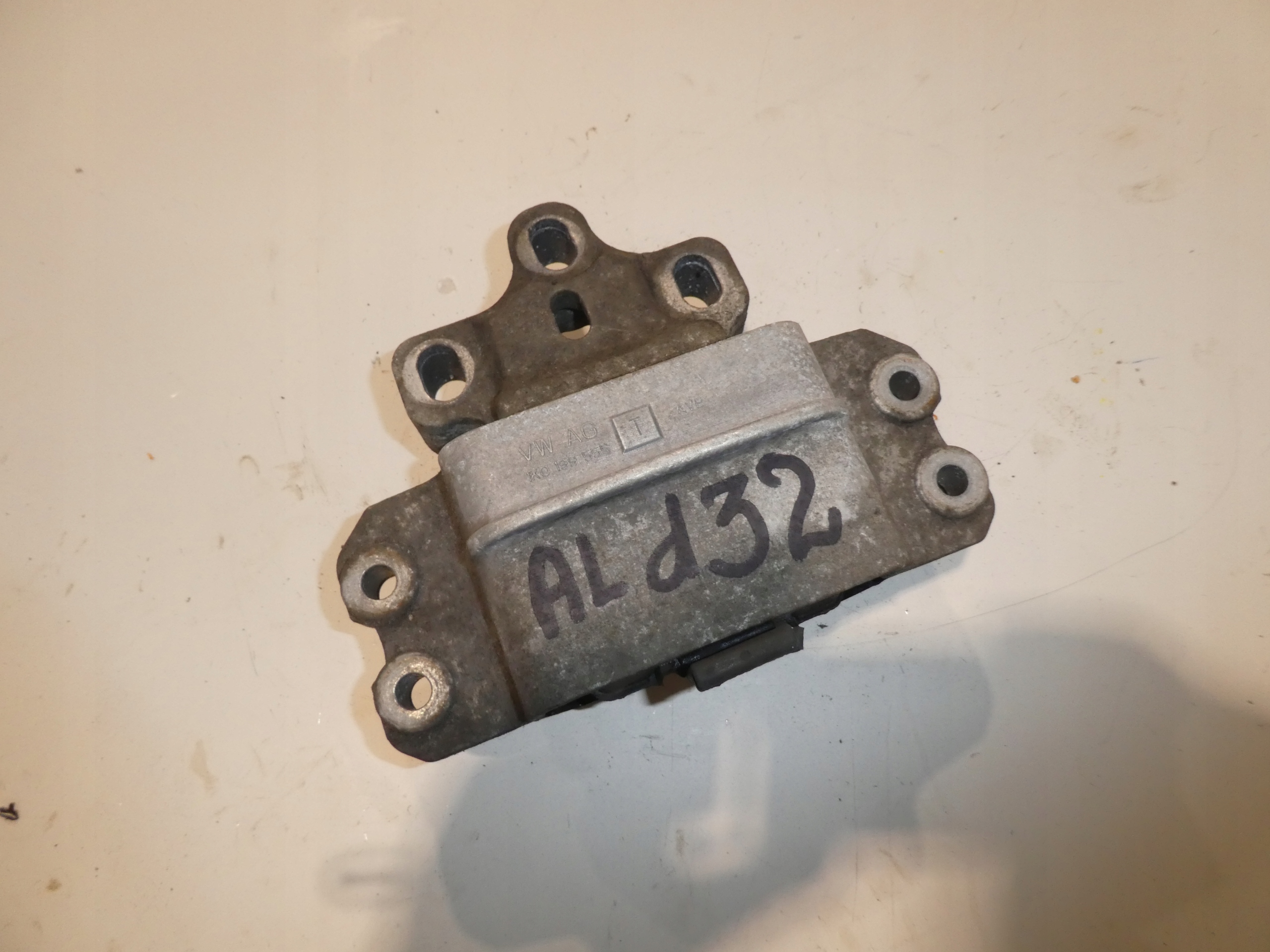 holder gearbox mounting 1K0199555T AUDI VW SEAT