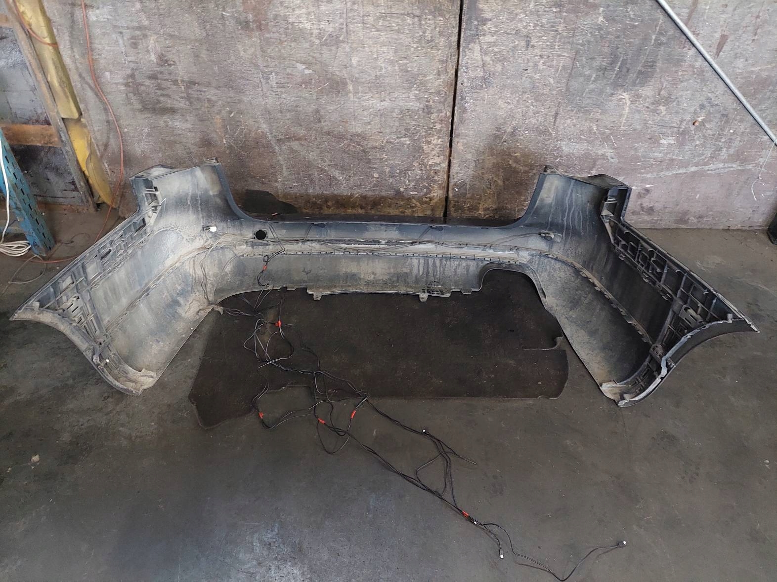 bumper rear part rear VOLKSWAGEN PASSAT B6 L041 KOMBI