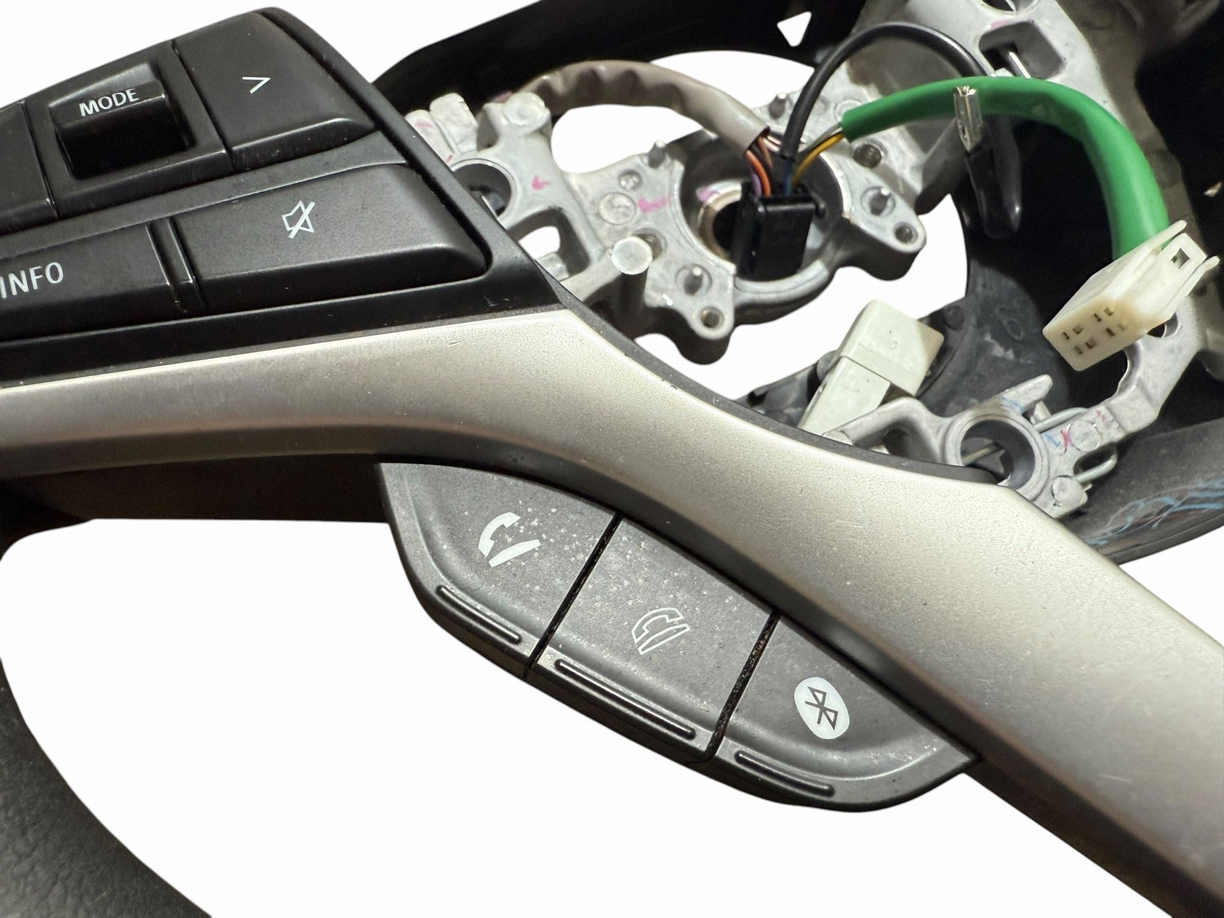 steering wheel, front side left Suzuki Ignis GS3116310