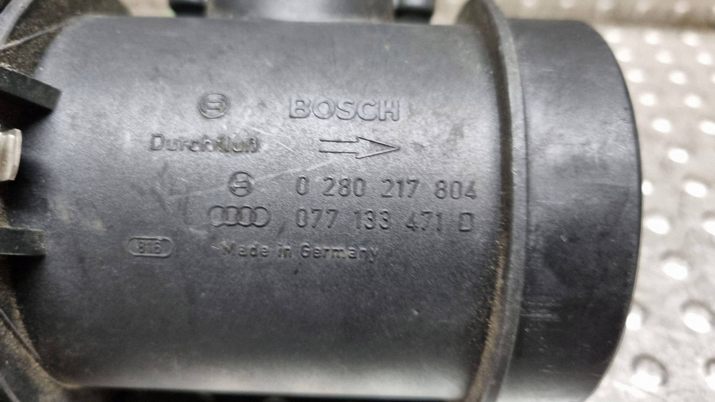 flow meter 0280217804 077133471D AUDI A8 D2 D3 3.7 4.2 V8