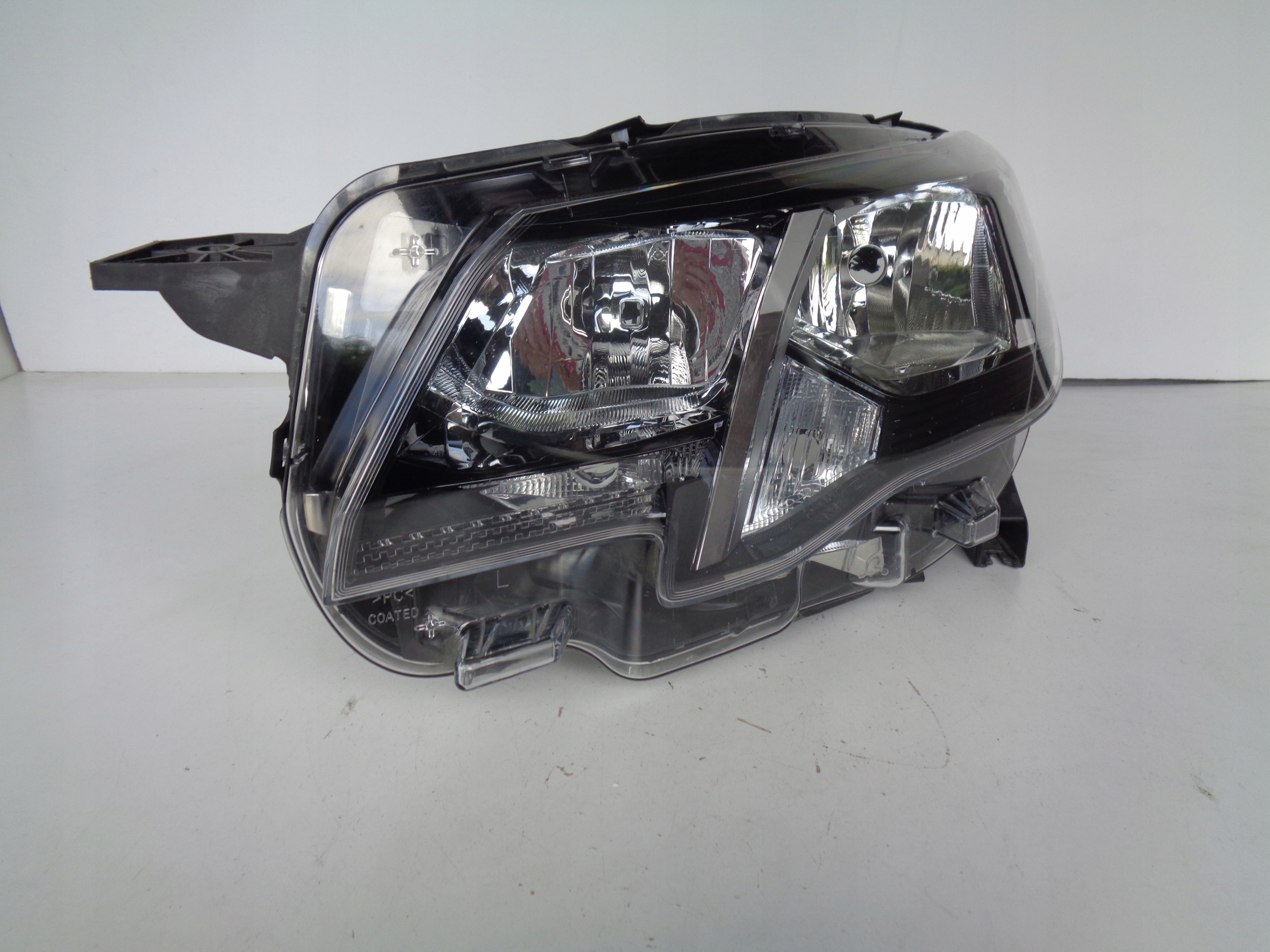 light left REFLEKTOR PEUGEOT PARTNER 18