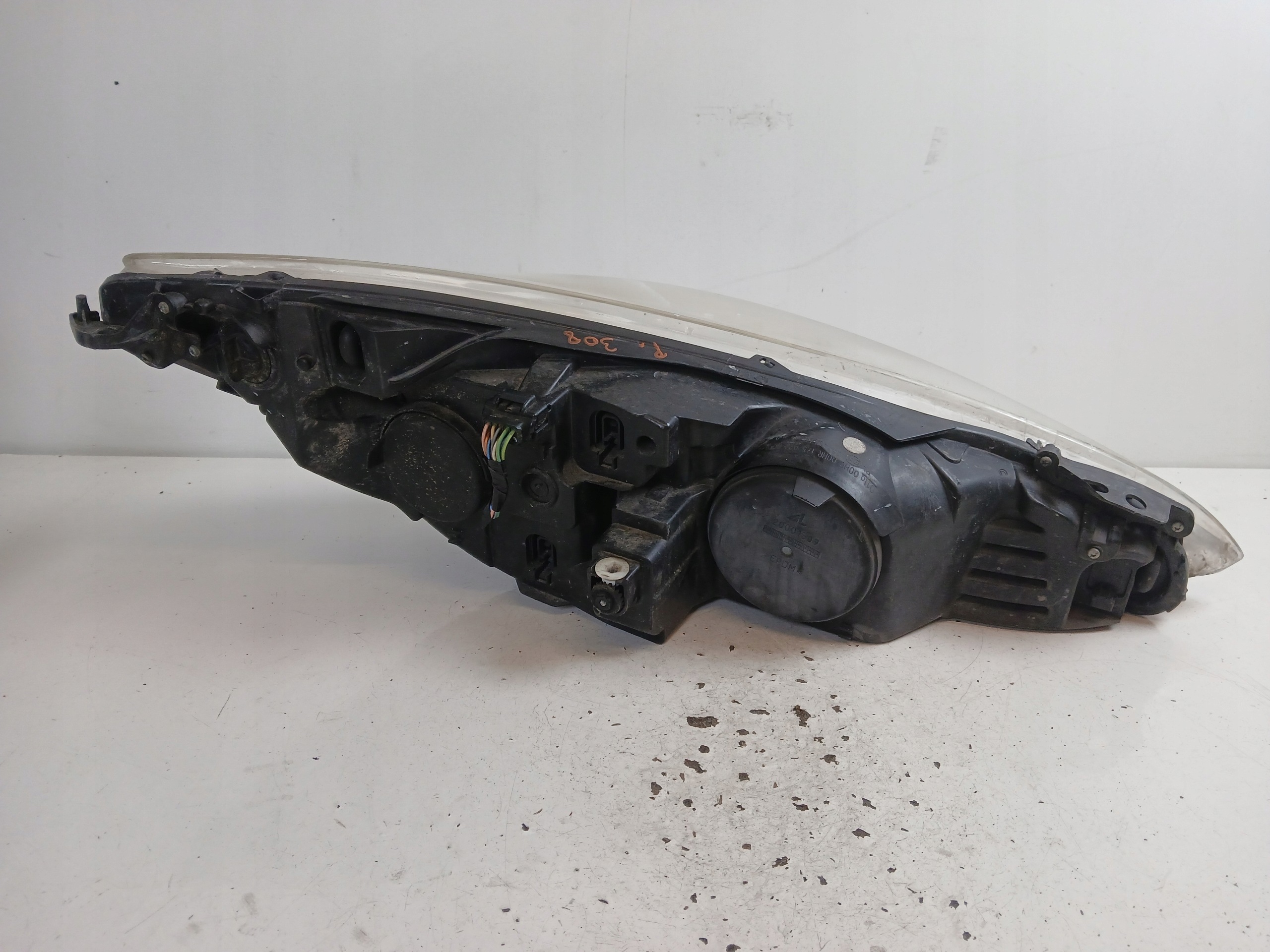 PEUGEOT 308 and light left front