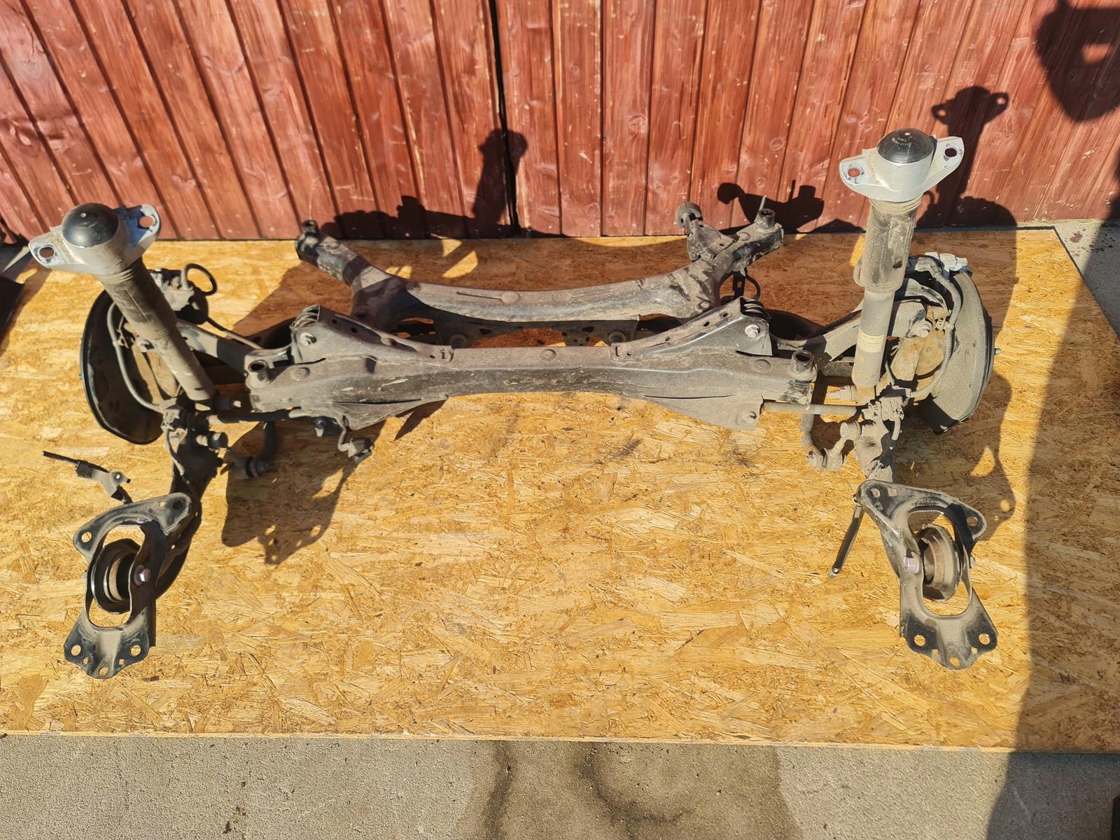 LEXUS UX 250 UX250 ZAWIESZENIE TYLNE TYŁ KOMPLETNE