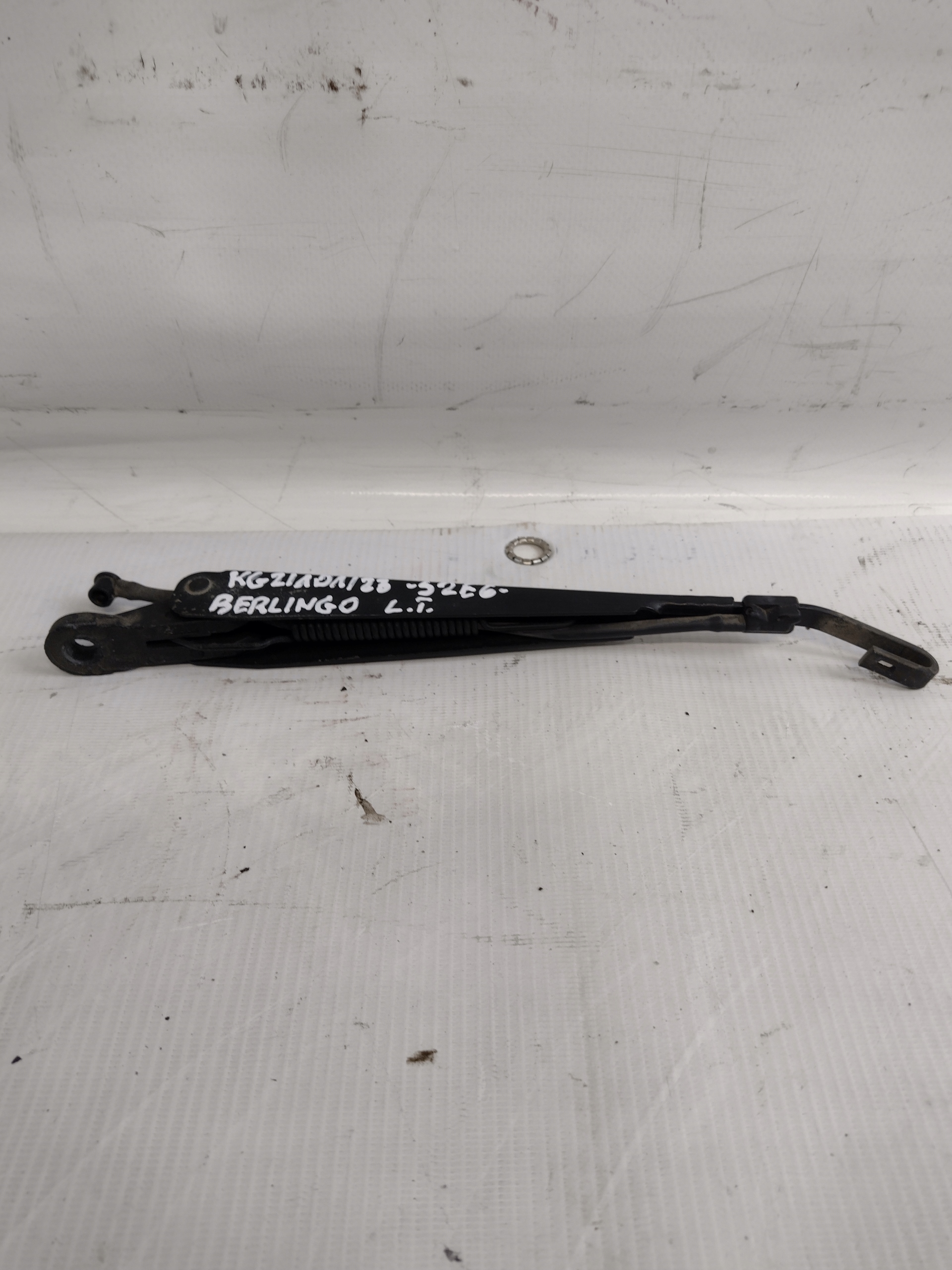 wischerarm links heck Citroen Berlingo und