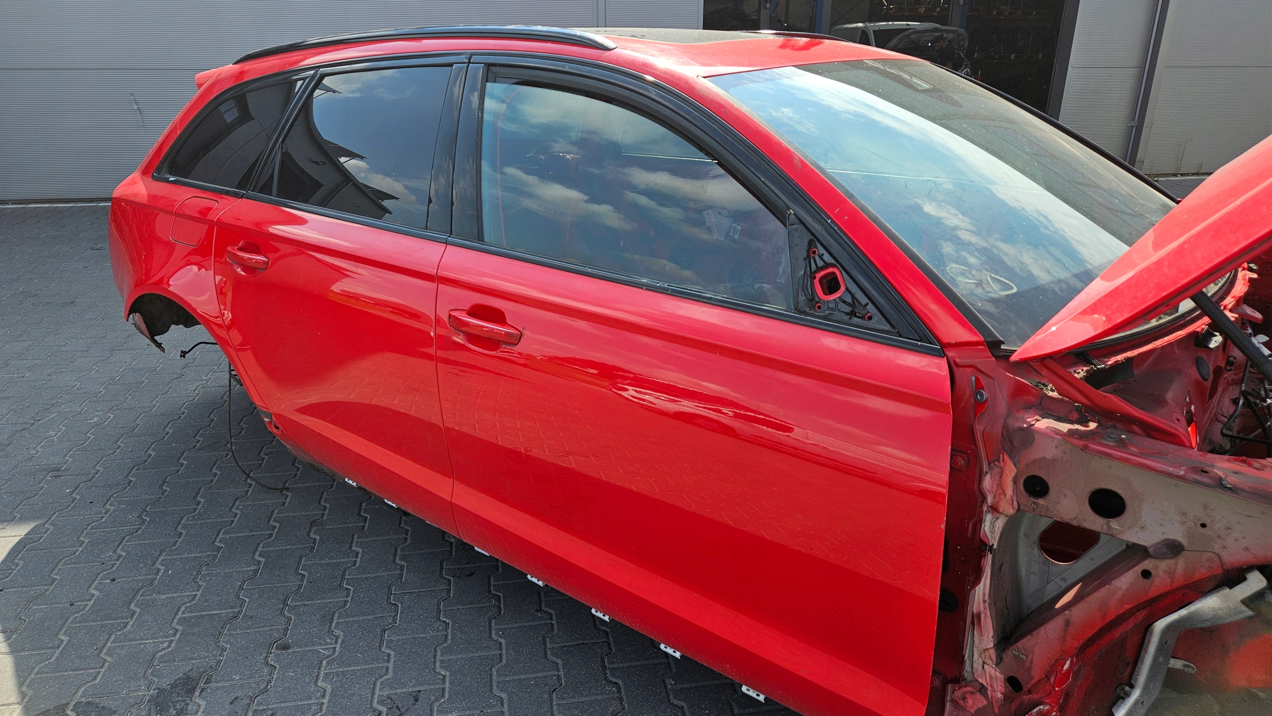 AUDI RS6 C7 door front right LZ3M