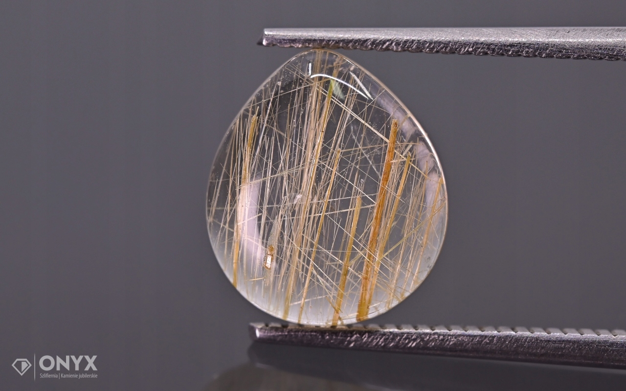 Křemen s rutilem nízký kabošon slza 10x9 mm