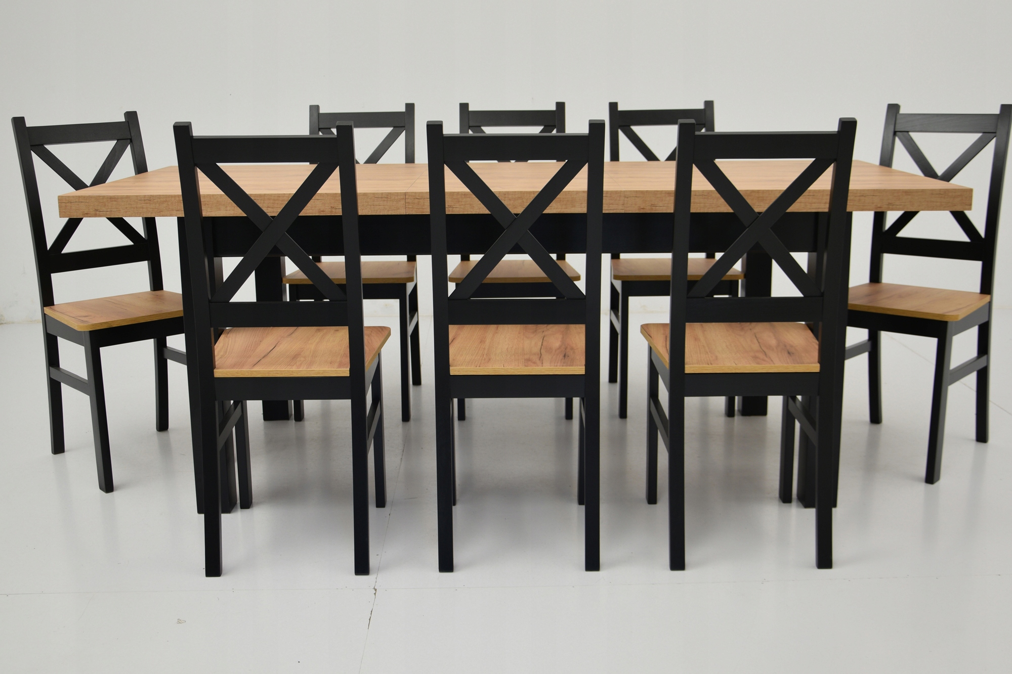 SKANDYNAWSKIE krzesła 8szt i Drewniany stół SALON Kształt blatu prostokątny