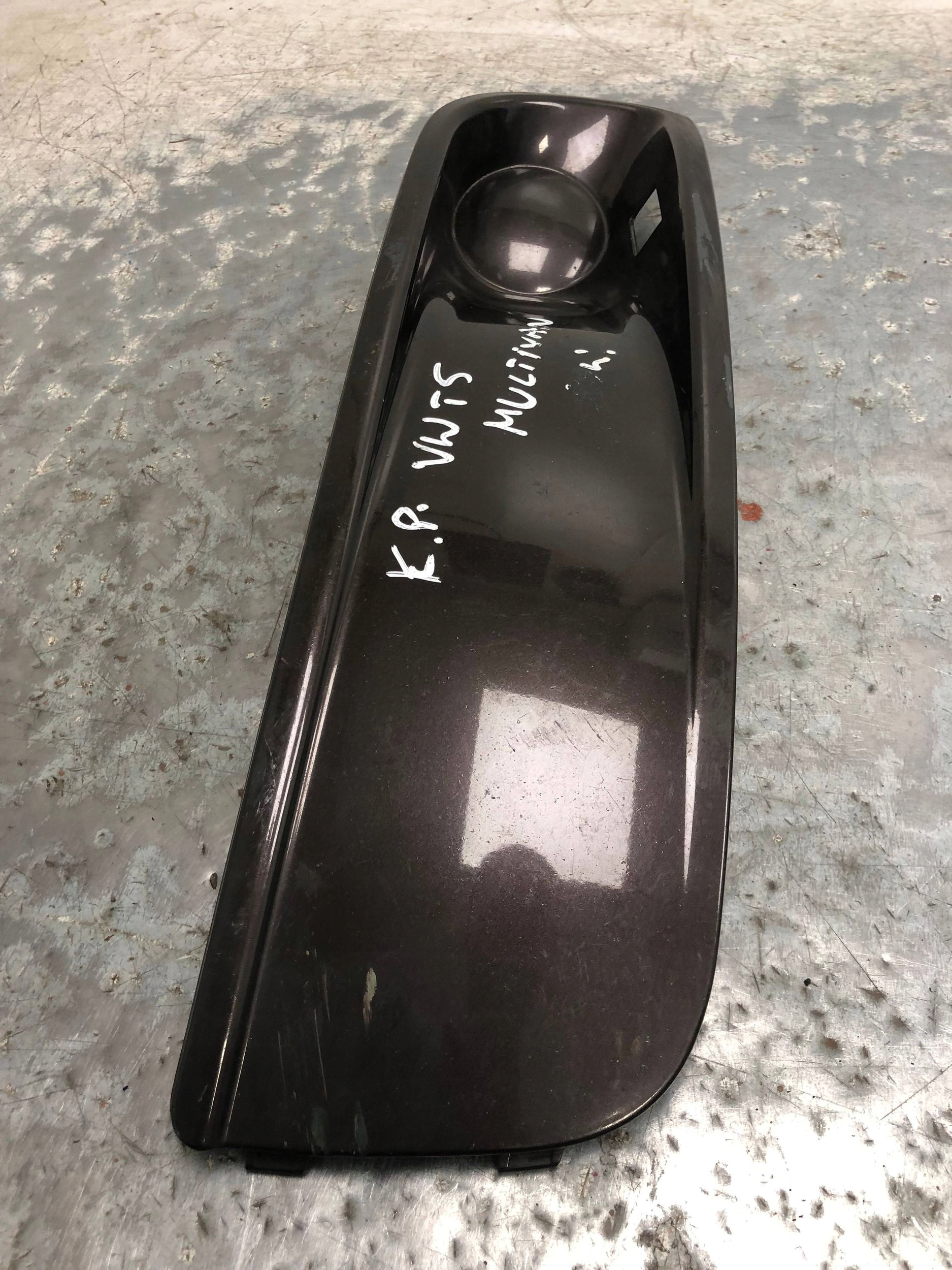 grid of a bumper right front VW T5 7H5807490A