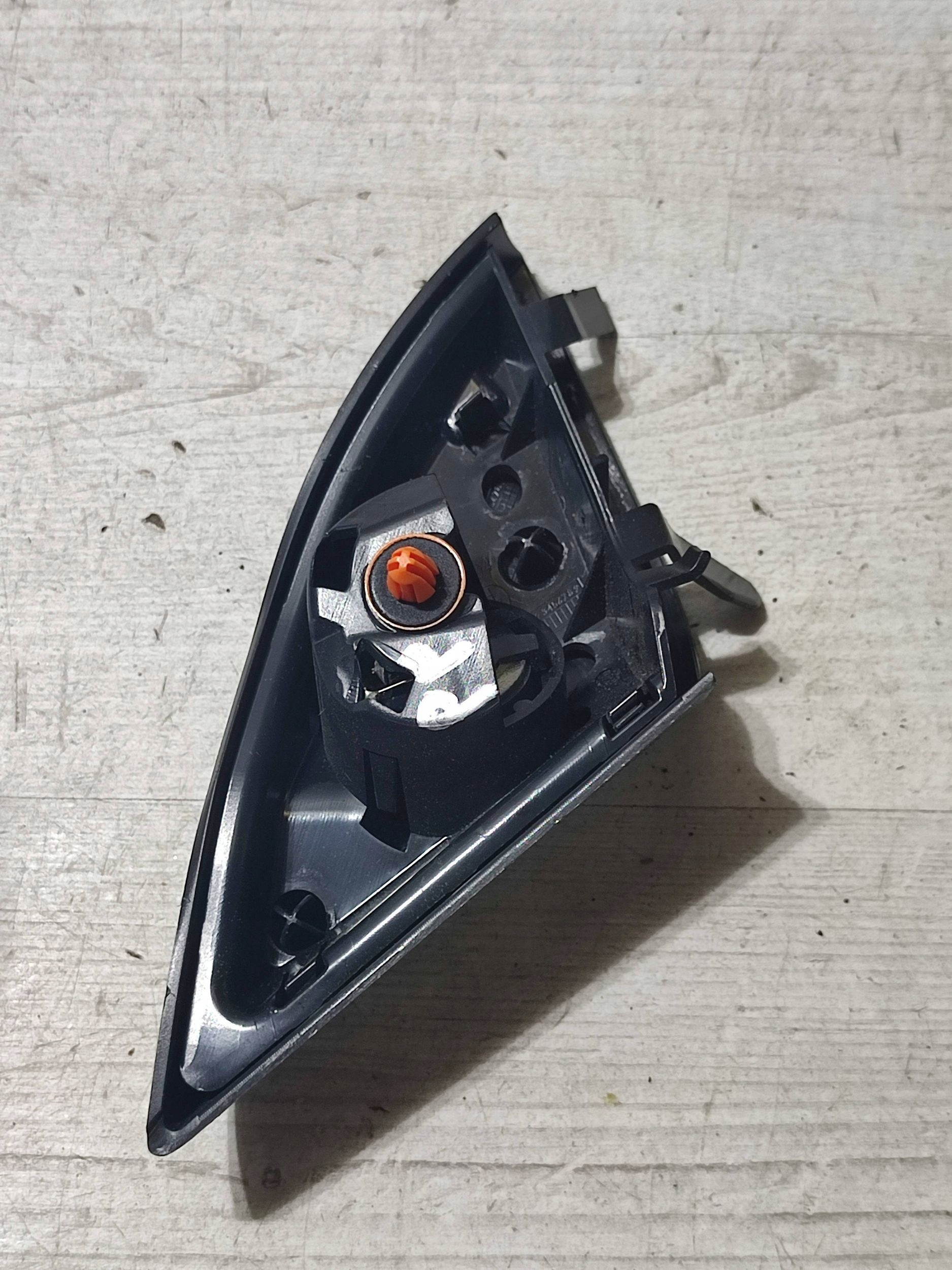 Mercedes-Benz GLA W156 2015 front right speaker door przednich